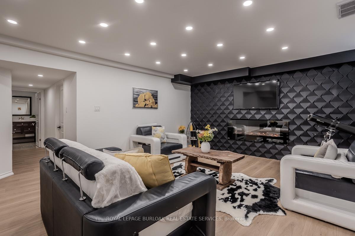 Photo 41 of 287 Cloverleaf Drive, Hamilton, Ancaster — HOMEH