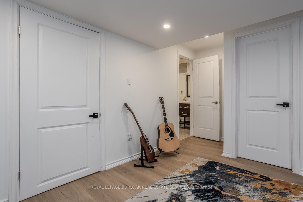 Photo 45 of 287 Cloverleaf Drive, Hamilton, Ancaster — HOMEH