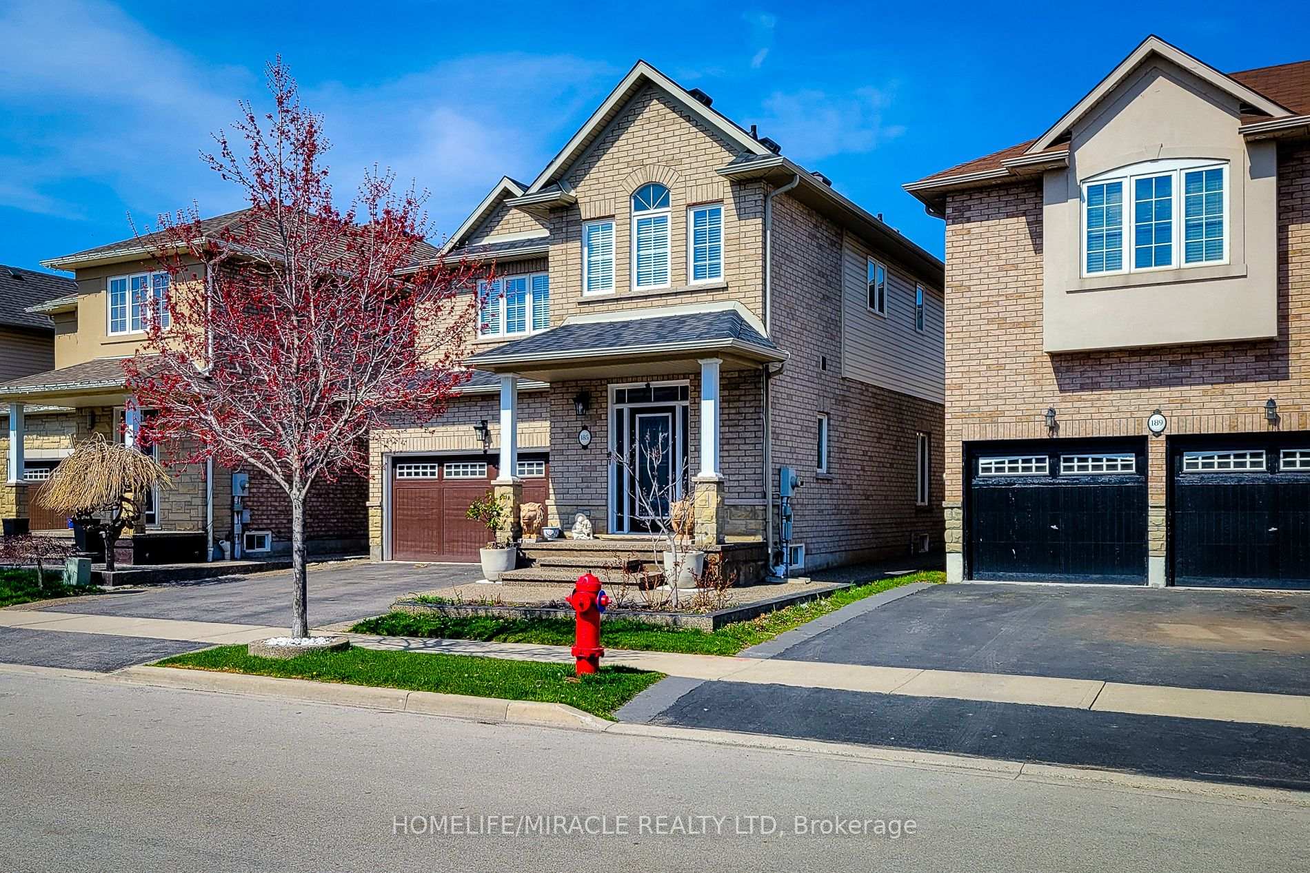 Photo 2 of 185 Palacebeach Trail, Hamilton, Stoney Creek — HOMEH
