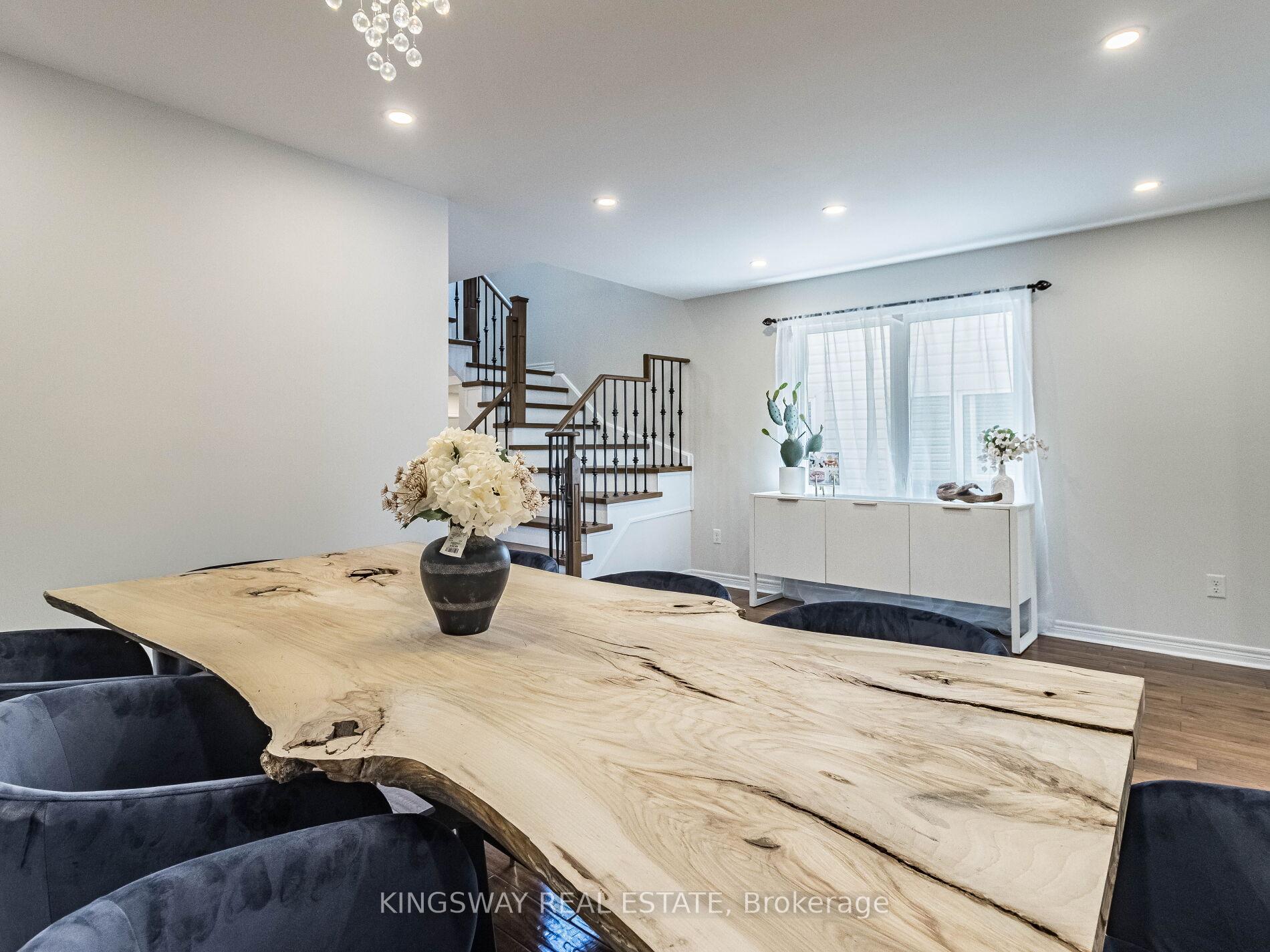 Photo 11 of 4885 Capri Crescent, Burlington, Alton — HOMEH