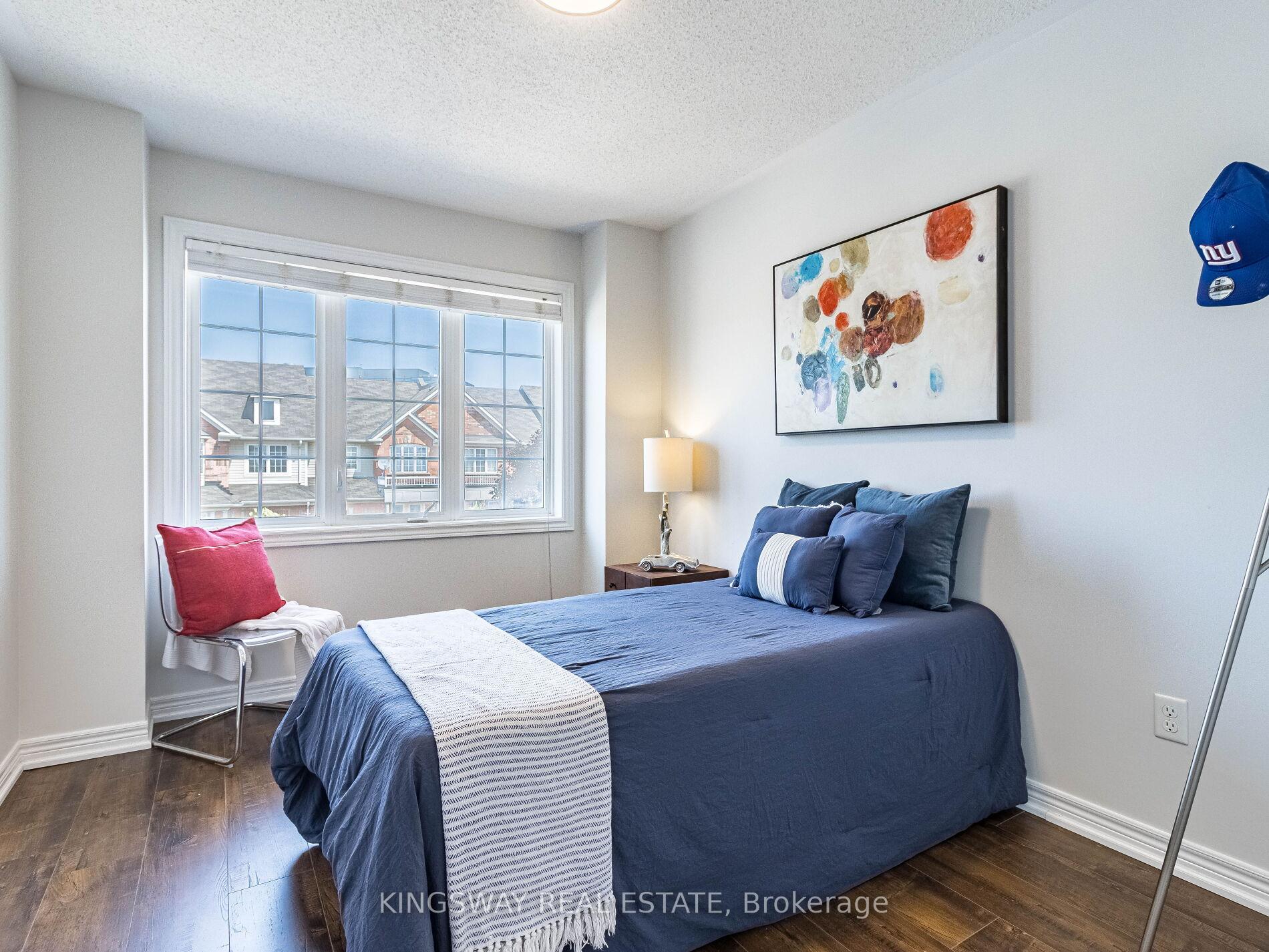 Photo 33 of 4885 Capri Crescent, Burlington, Alton — HOMEH