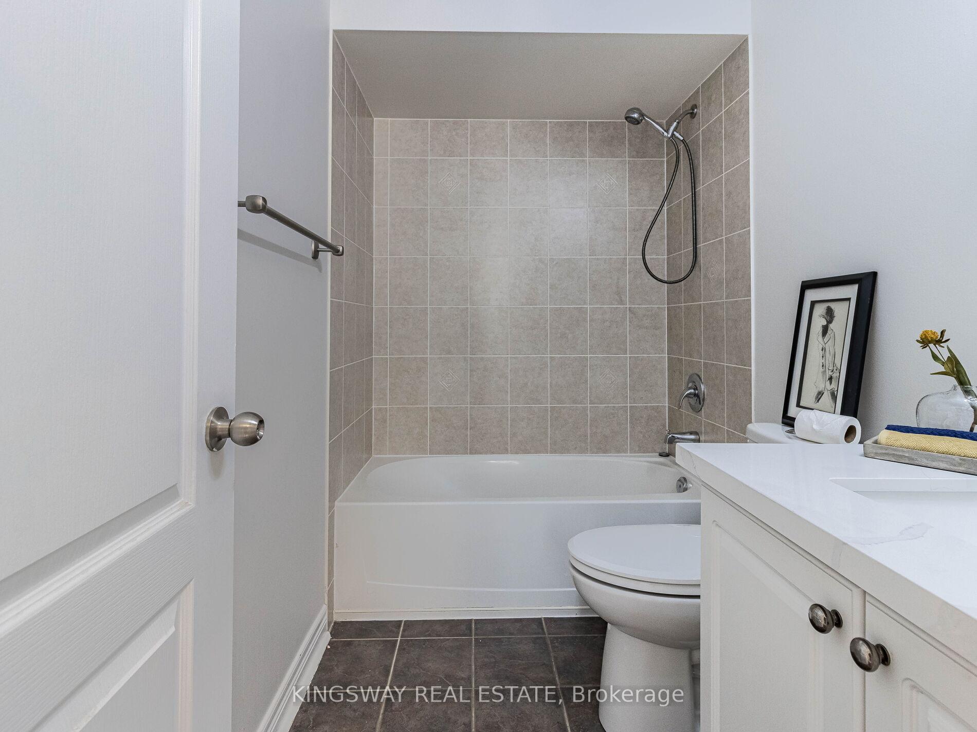 Photo 34 of 4885 Capri Crescent, Burlington, Alton — HOMEH
