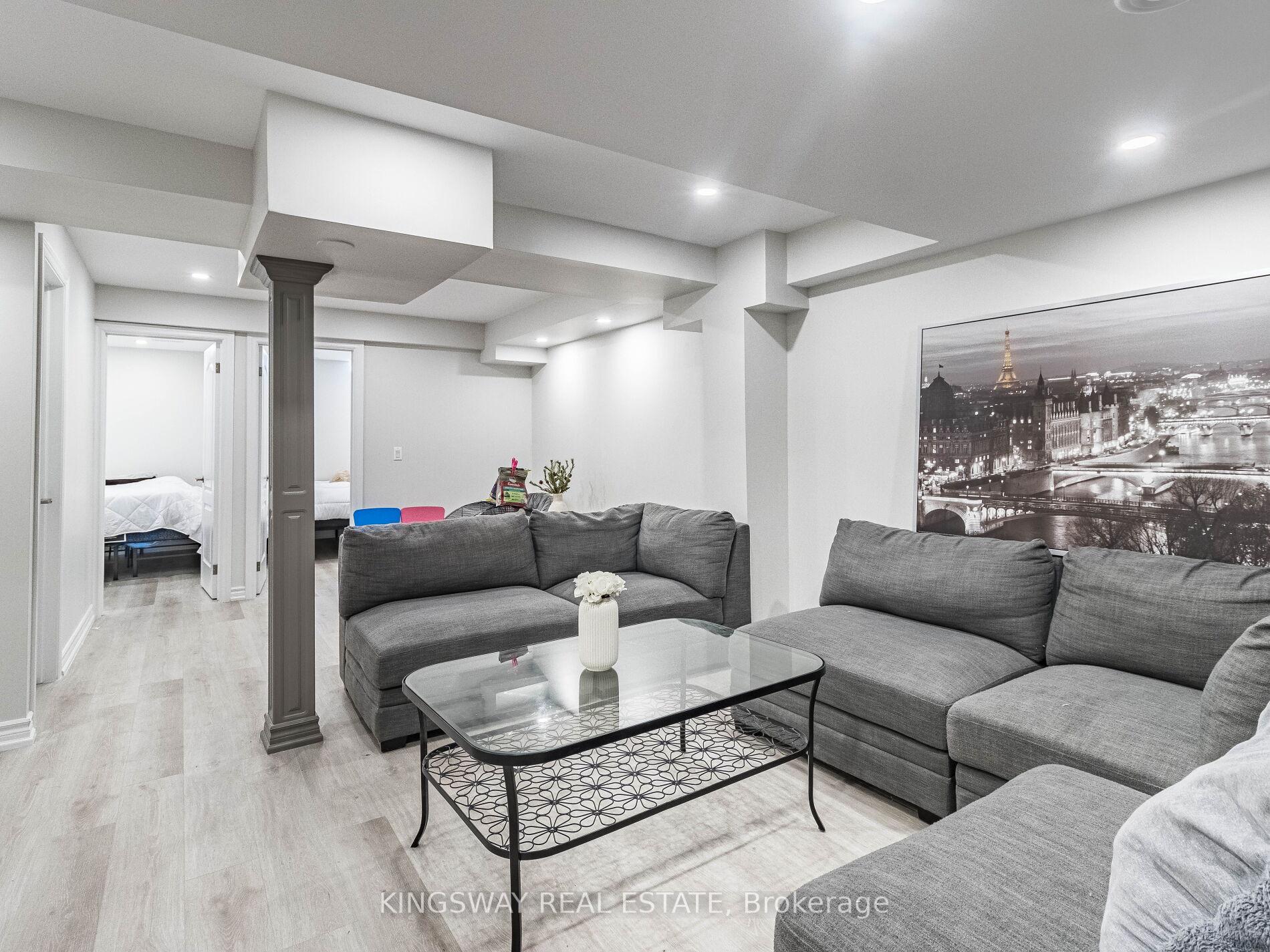 Photo 36 of 4885 Capri Crescent, Burlington, Alton — HOMEH