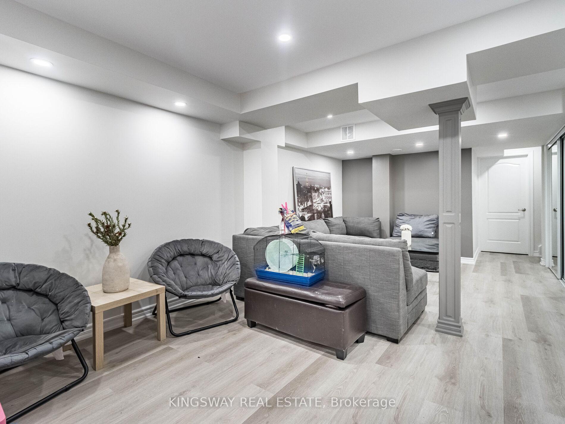 Photo 37 of 4885 Capri Crescent, Burlington, Alton — HOMEH