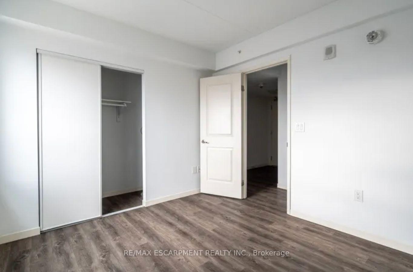 Photo 21 of Unit 809, 220 Cannon Street E, Hamilton, Beasley — HOMEH