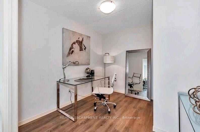 Photo 4 of Unit 809, 220 Cannon Street E, Hamilton, Beasley — HOMEH