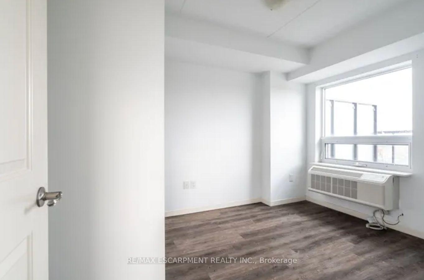 Photo 8 of Unit 809, 220 Cannon Street E, Hamilton, Beasley — HOMEH