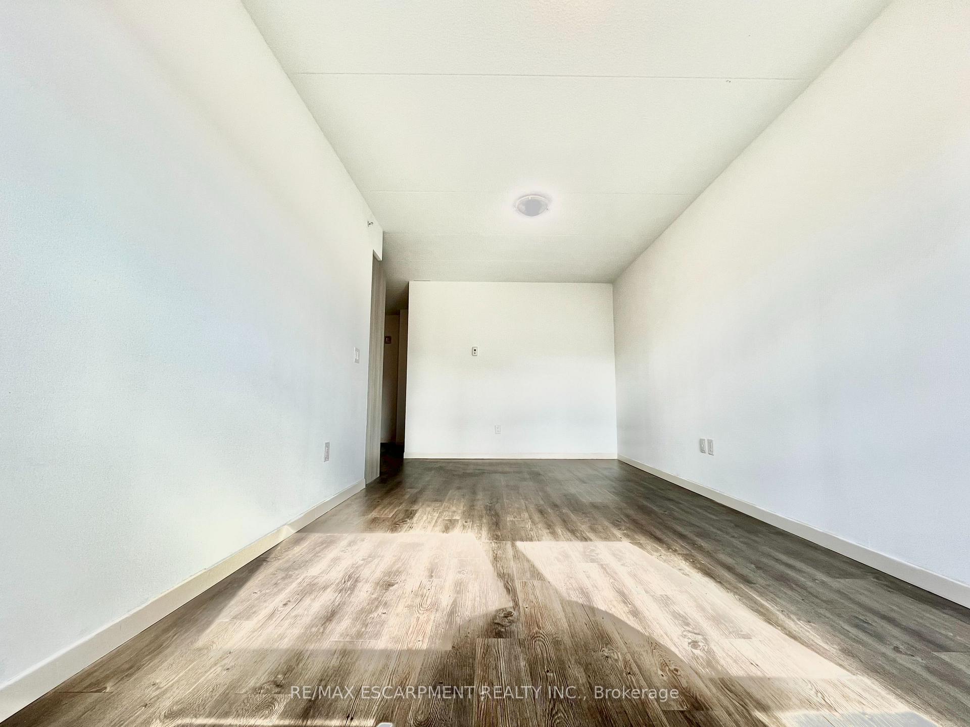Photo 12 of Unit 809, 220 Cannon Street E, Hamilton, Beasley — HOMEH