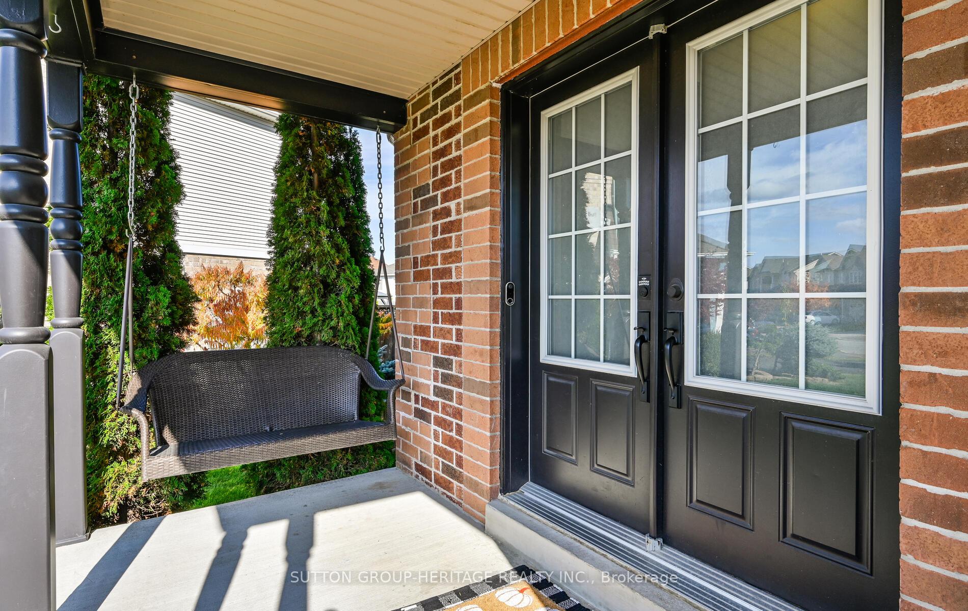 Photo 5 of 59 Allworth Crescent, Clarington, Bowmanville — HOMEH