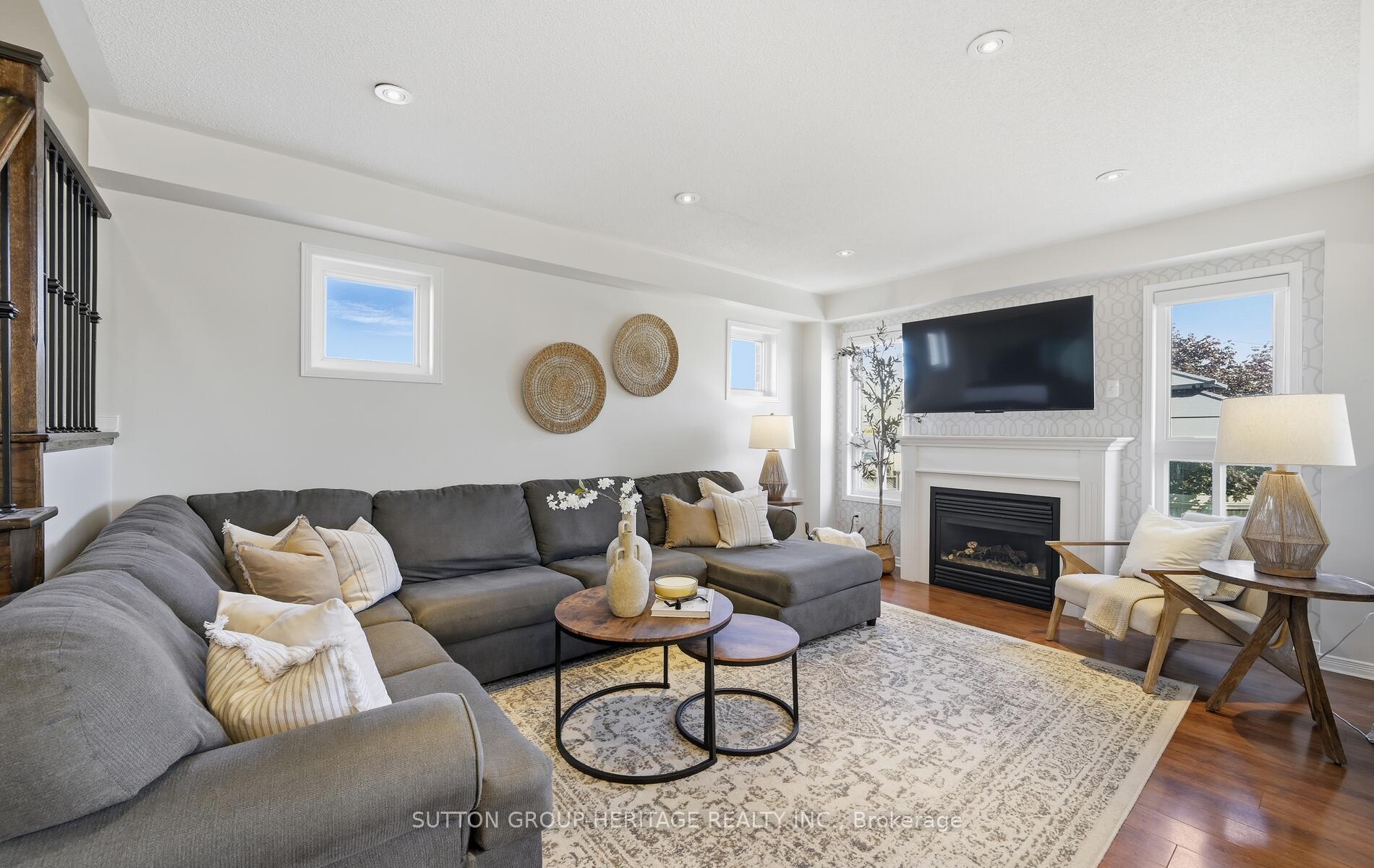 Photo 20 of 59 Allworth Crescent, Clarington, Bowmanville — HOMEH