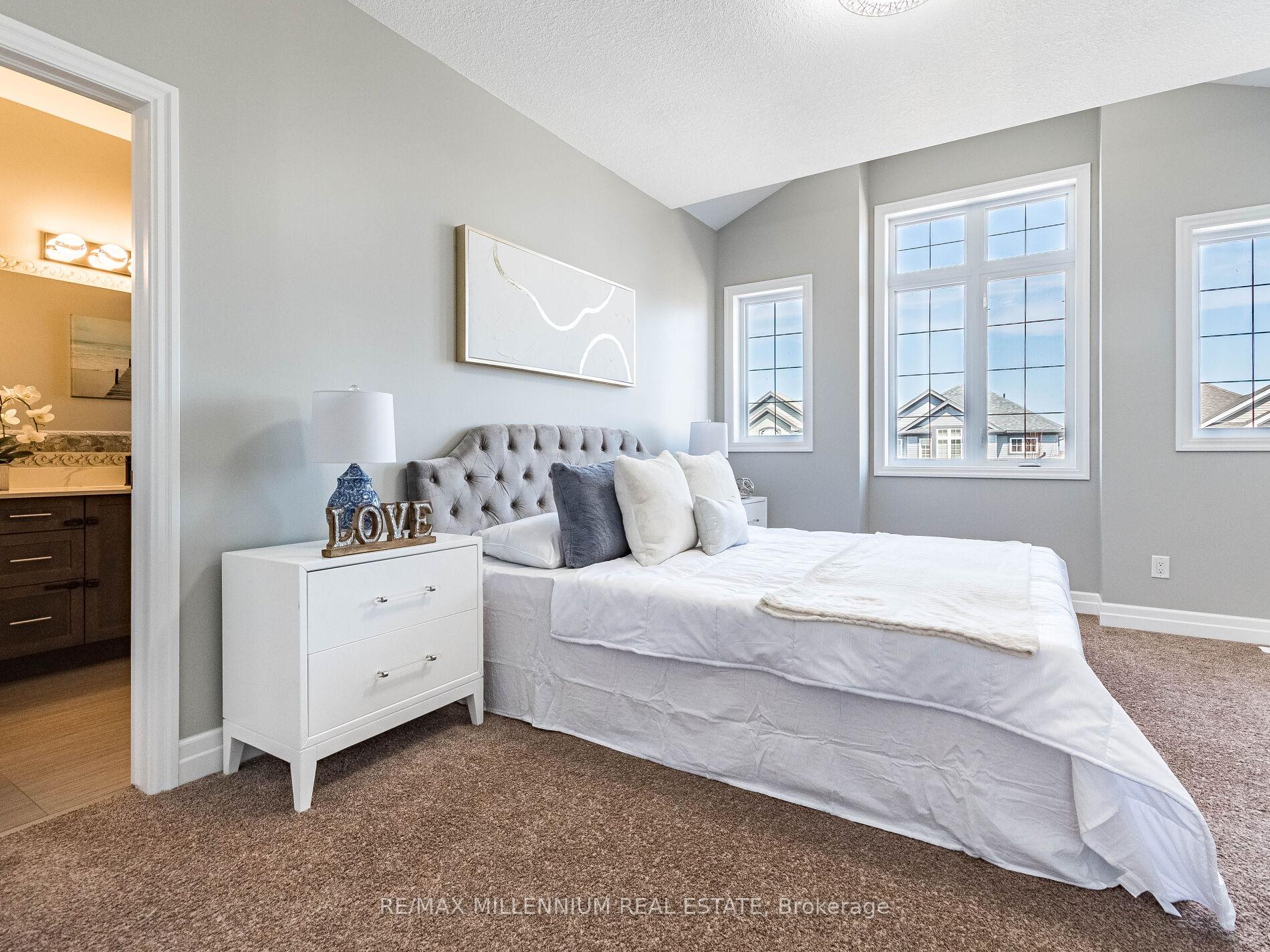 Photo 16 of 225 Watervale Crescent, Kitchener — HOMEH