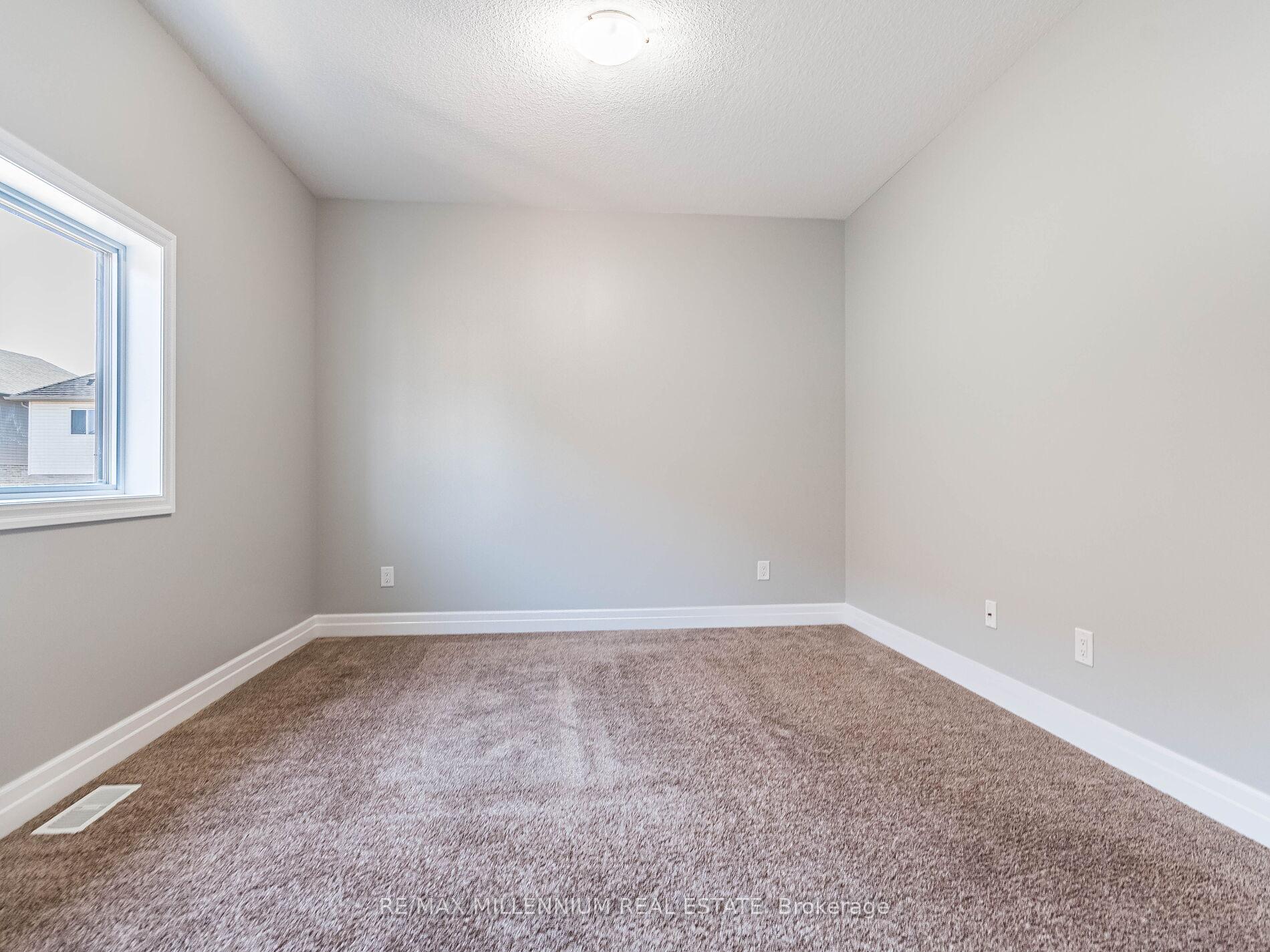 Photo 23 of 225 Watervale Crescent, Kitchener — HOMEH