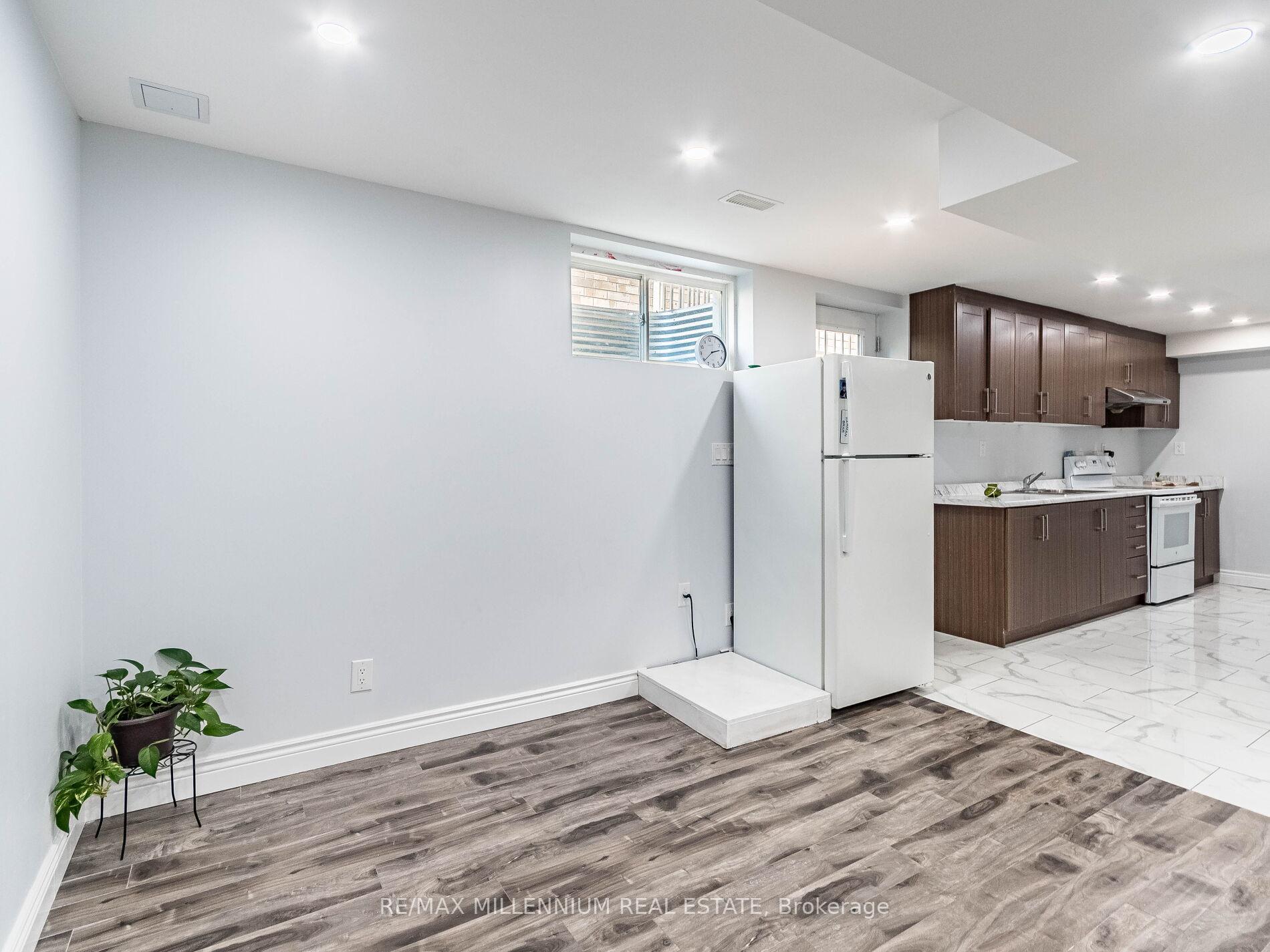 Photo 30 of 225 Watervale Crescent, Kitchener — HOMEH