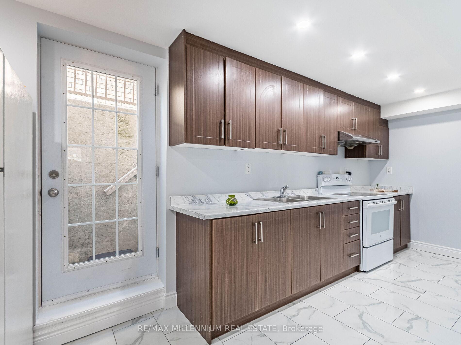 Photo 31 of 225 Watervale Crescent, Kitchener — HOMEH