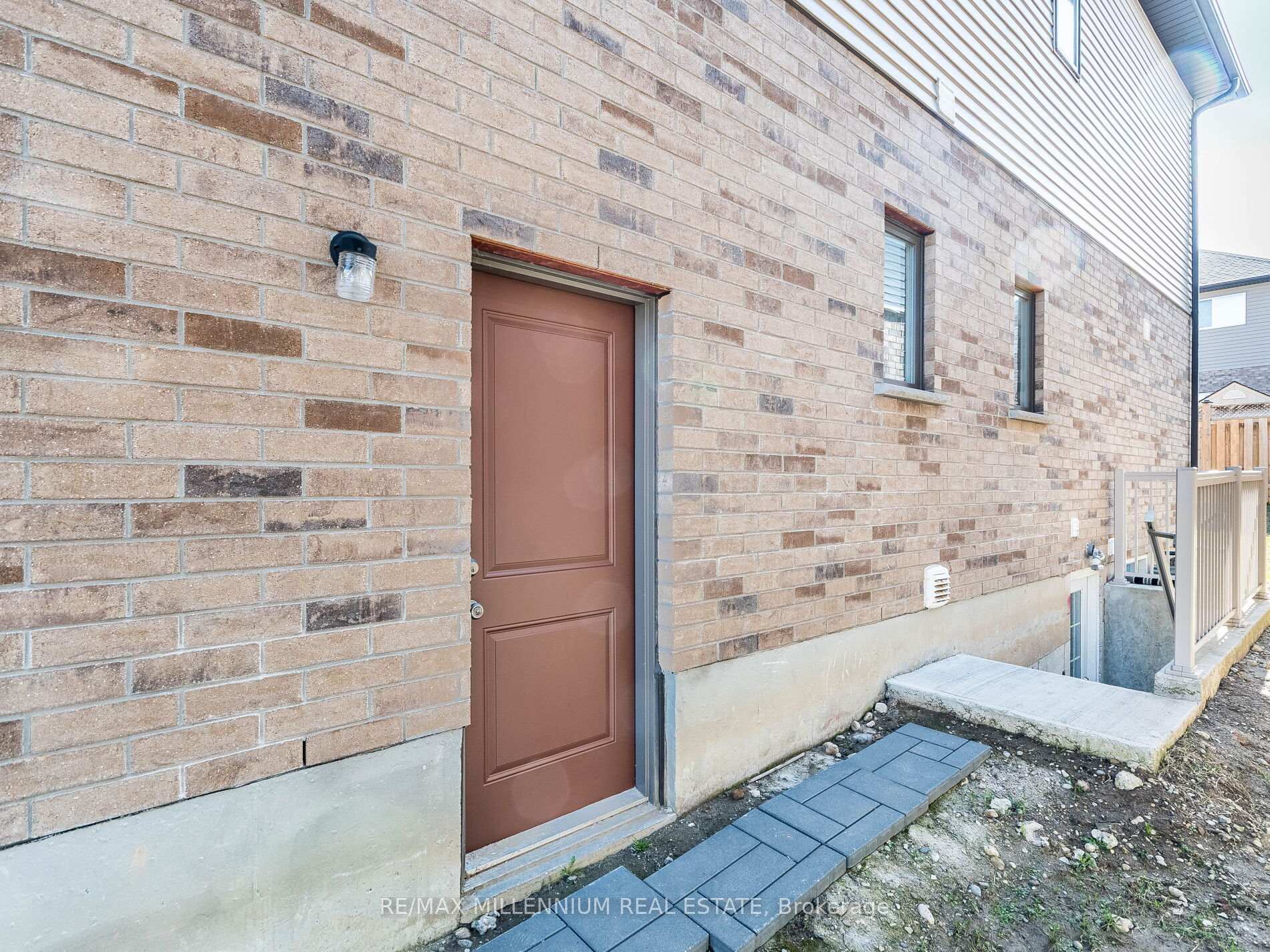 Photo 41 of 225 Watervale Crescent, Kitchener — HOMEH