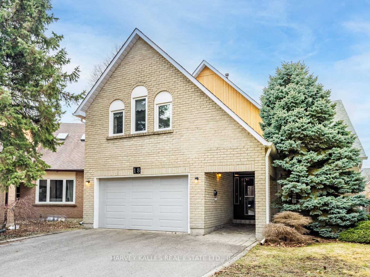 Front of 18 Finlayson Court W