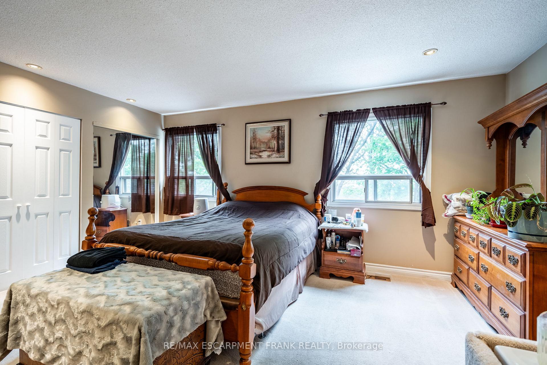 Photo 64 of 12 Rossmore Avenue, Hamilton, Kirkendall — HOMEH