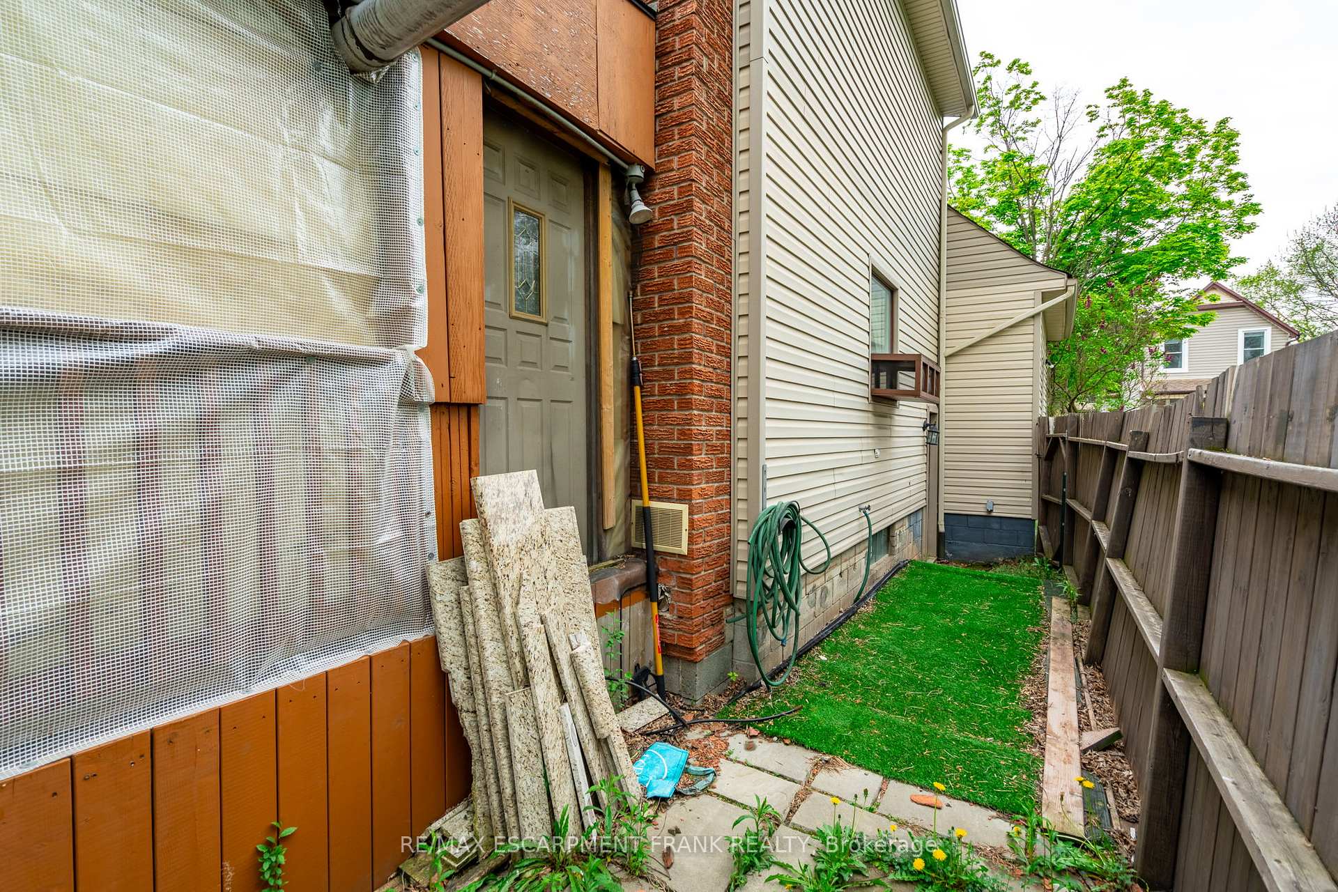 Photo 87 of 12 Rossmore Avenue, Hamilton, Kirkendall — HOMEH