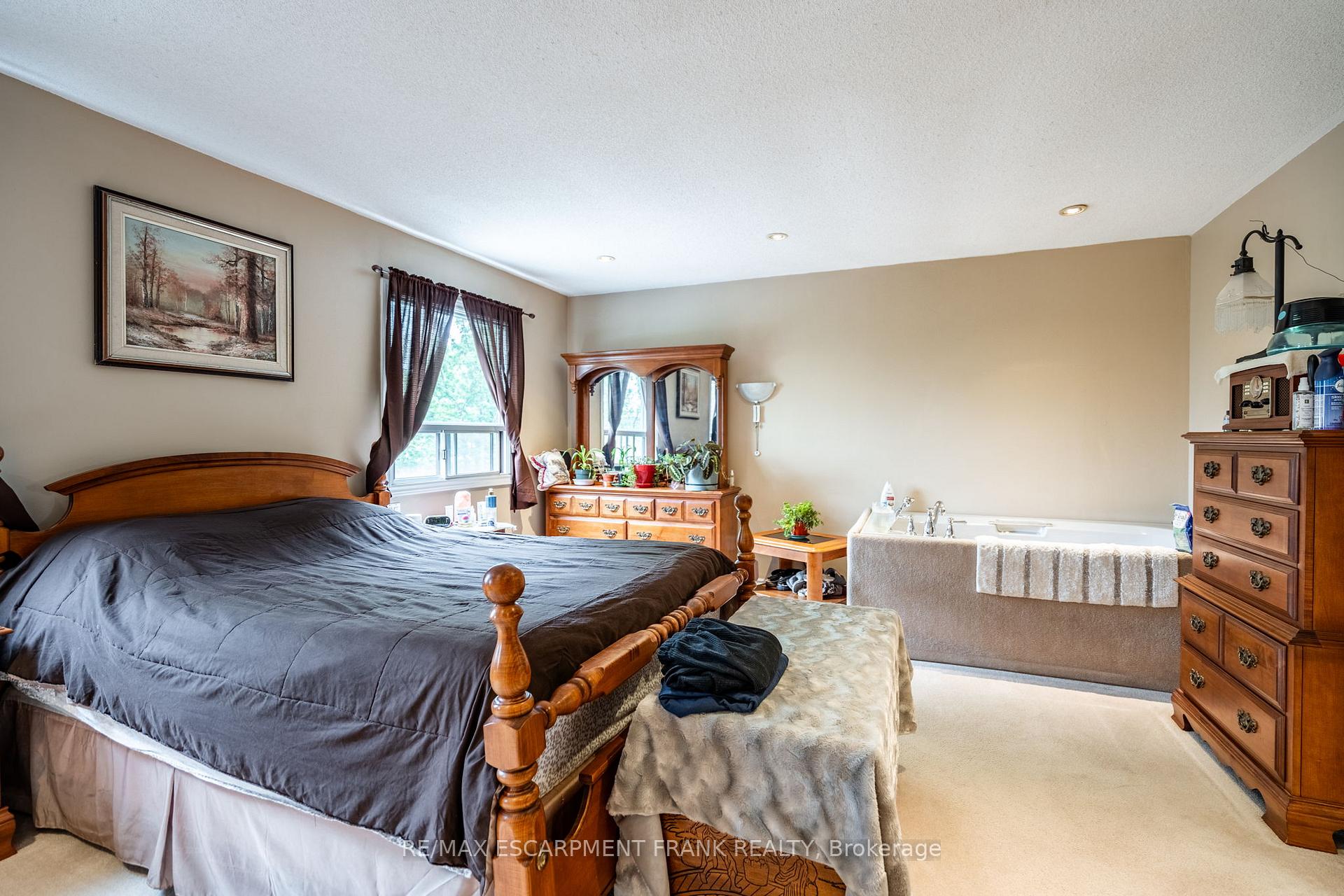Photo 42 of 12 Rossmore Avenue, Hamilton, Kirkendall — HOMEH