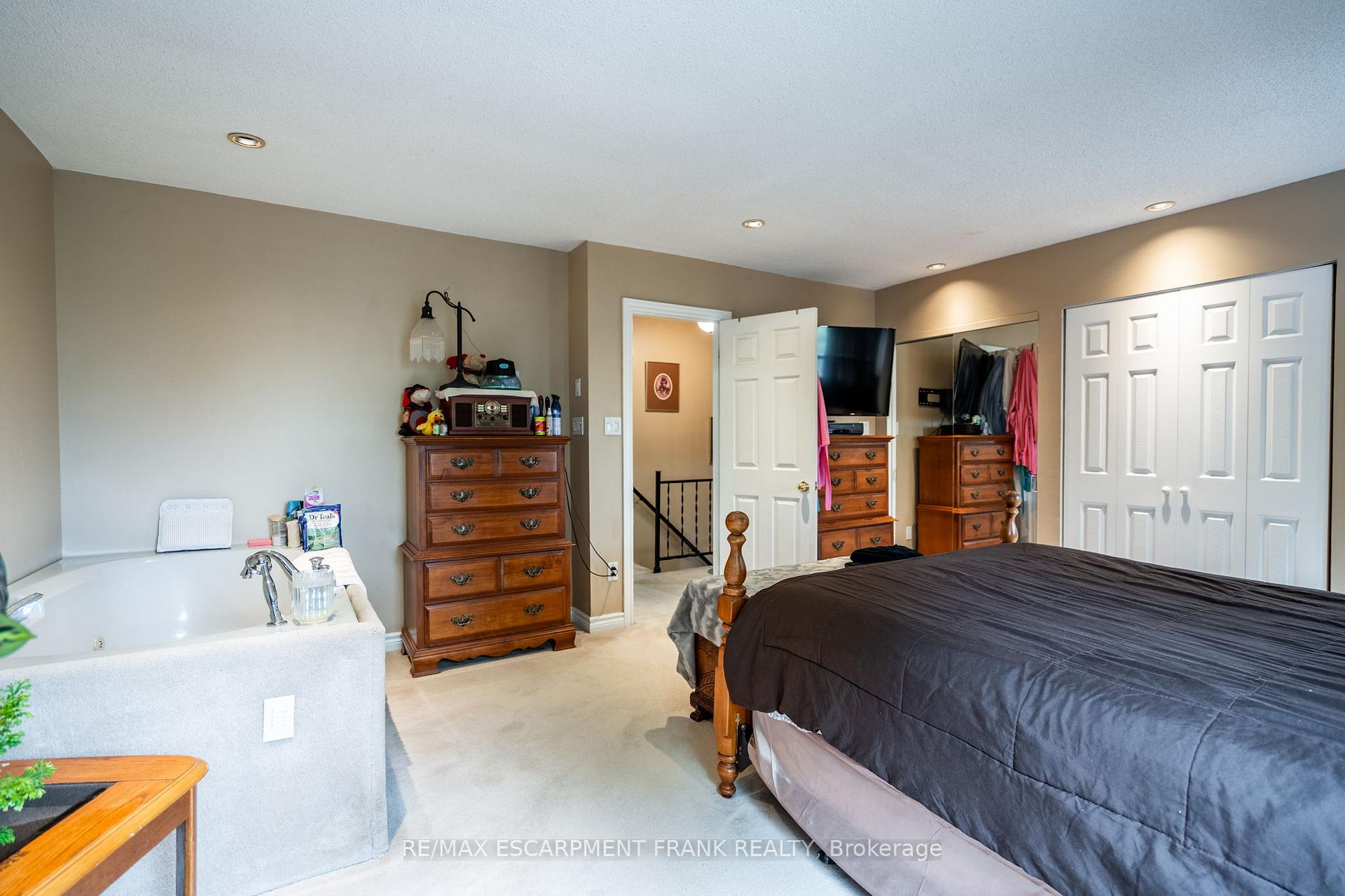 Photo 43 of 12 Rossmore Avenue, Hamilton, Kirkendall — HOMEH