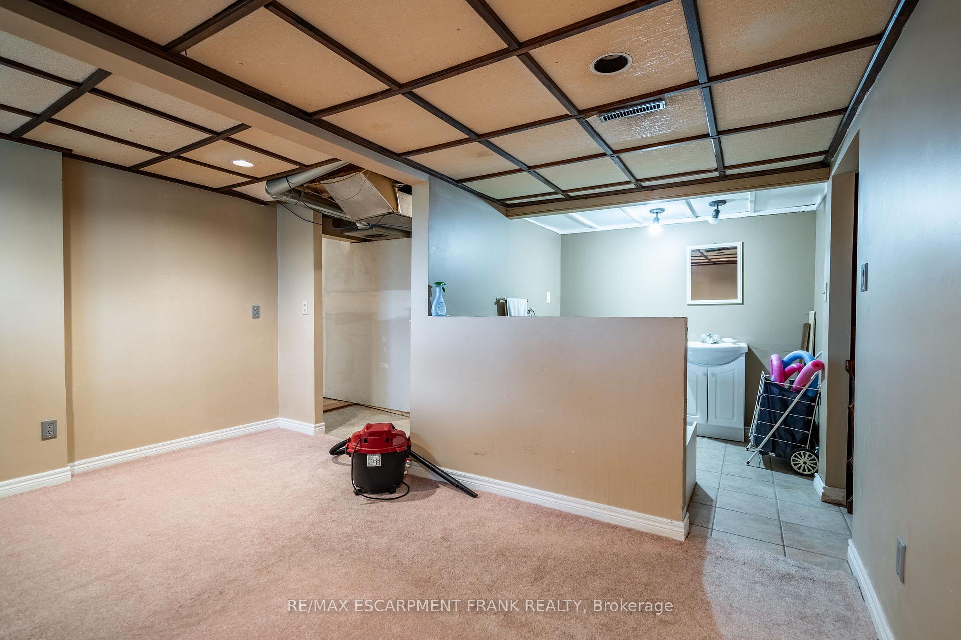 Photo 52 of 12 Rossmore Avenue, Hamilton, Kirkendall — HOMEH