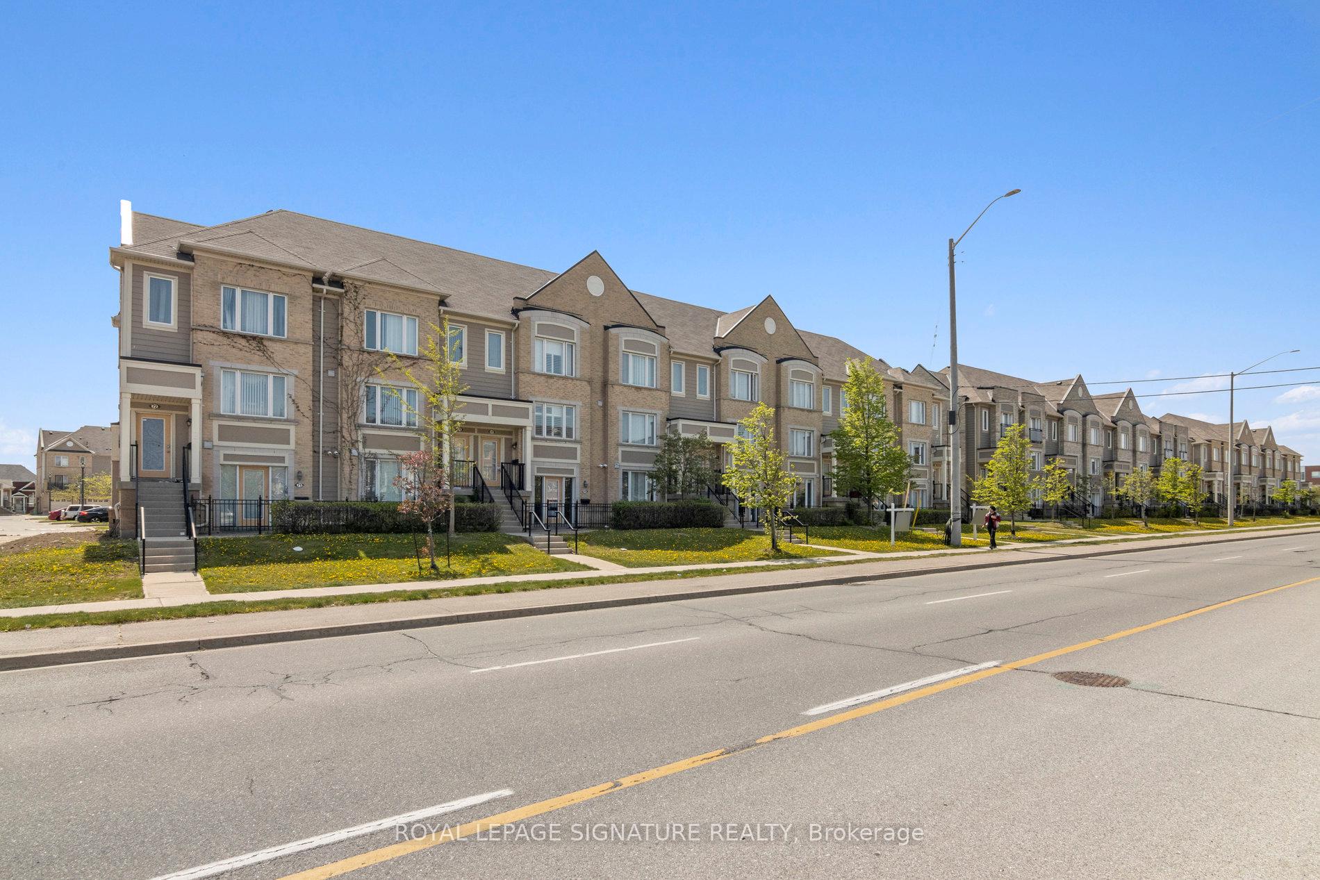 Front of Unit 11, 60 Fairwood Circle