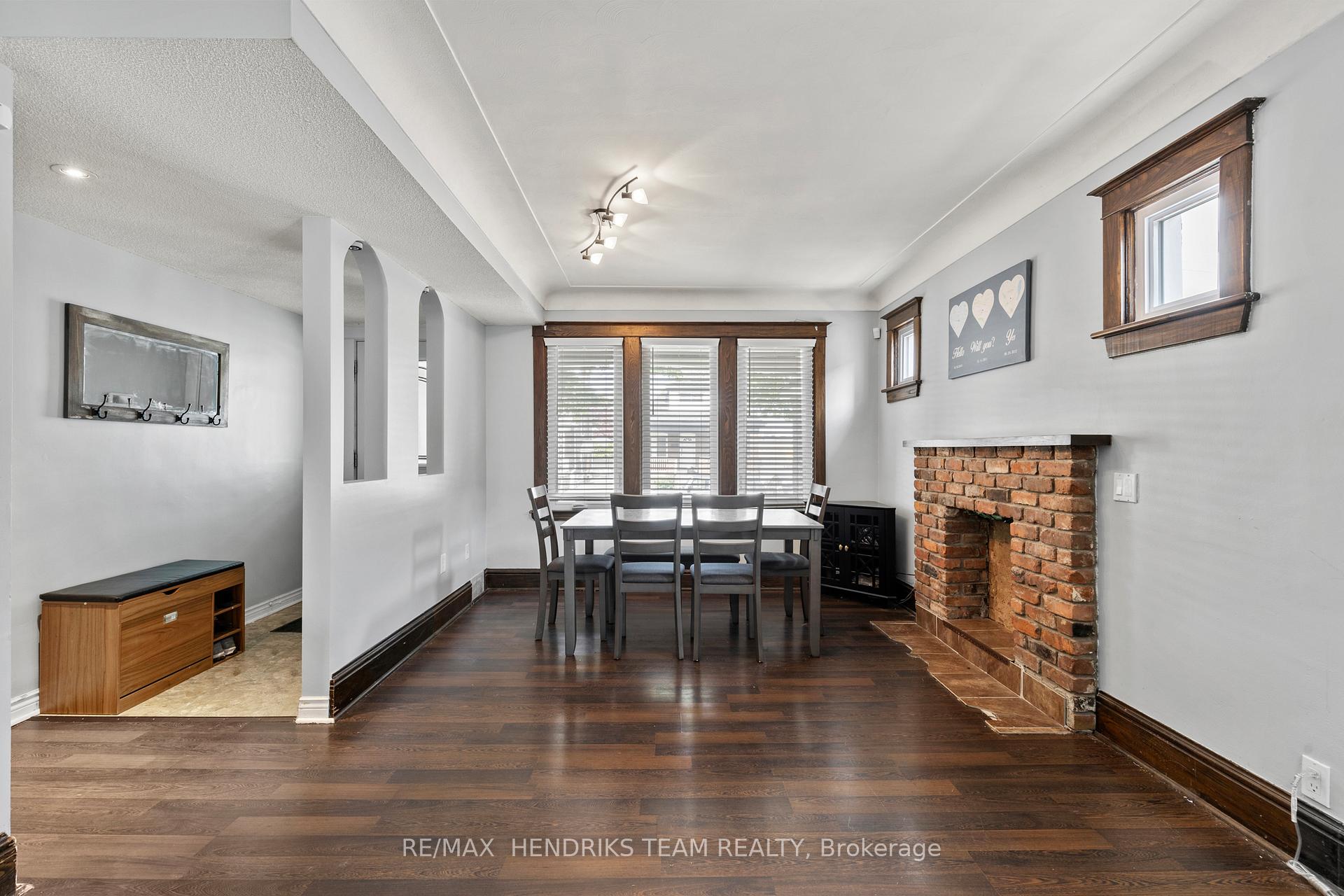Photo 8 of 160 Prospect Street N, Hamilton, Stripley — HOMEH