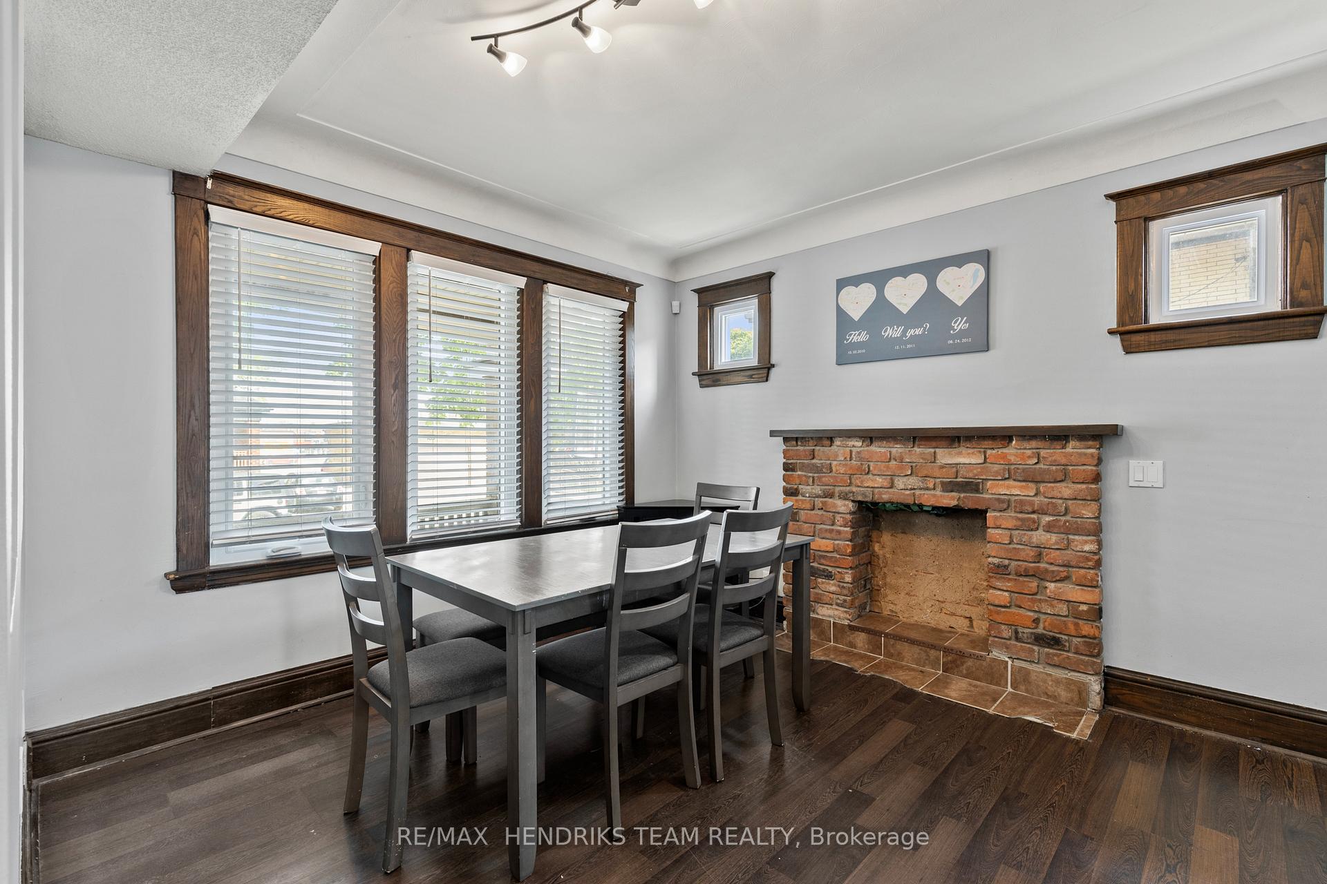 Photo 9 of 160 Prospect Street N, Hamilton, Stripley — HOMEH