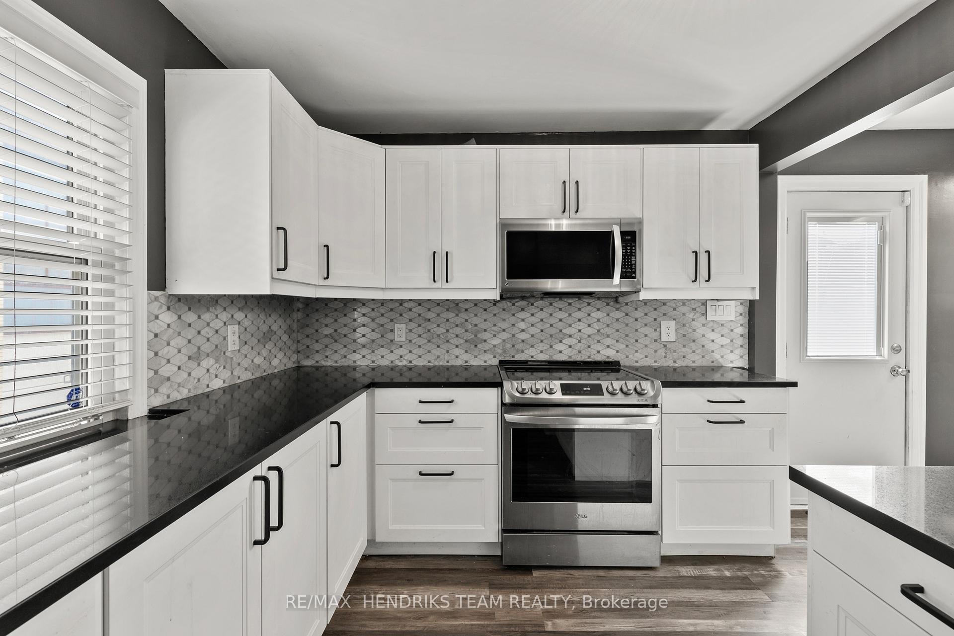 Photo 11 of 160 Prospect Street N, Hamilton, Stripley — HOMEH
