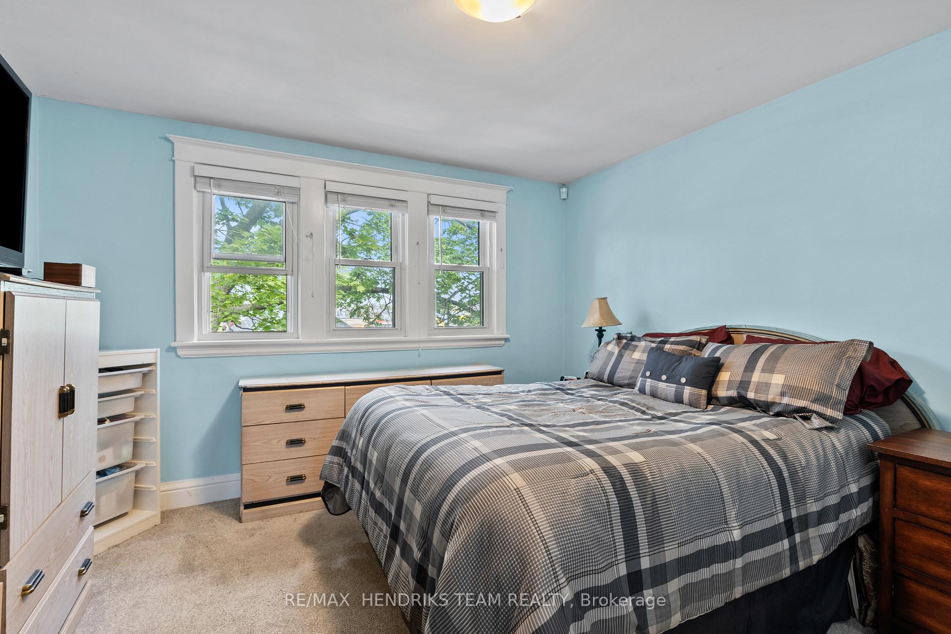 Photo 17 of 160 Prospect Street N, Hamilton, Stripley — HOMEH