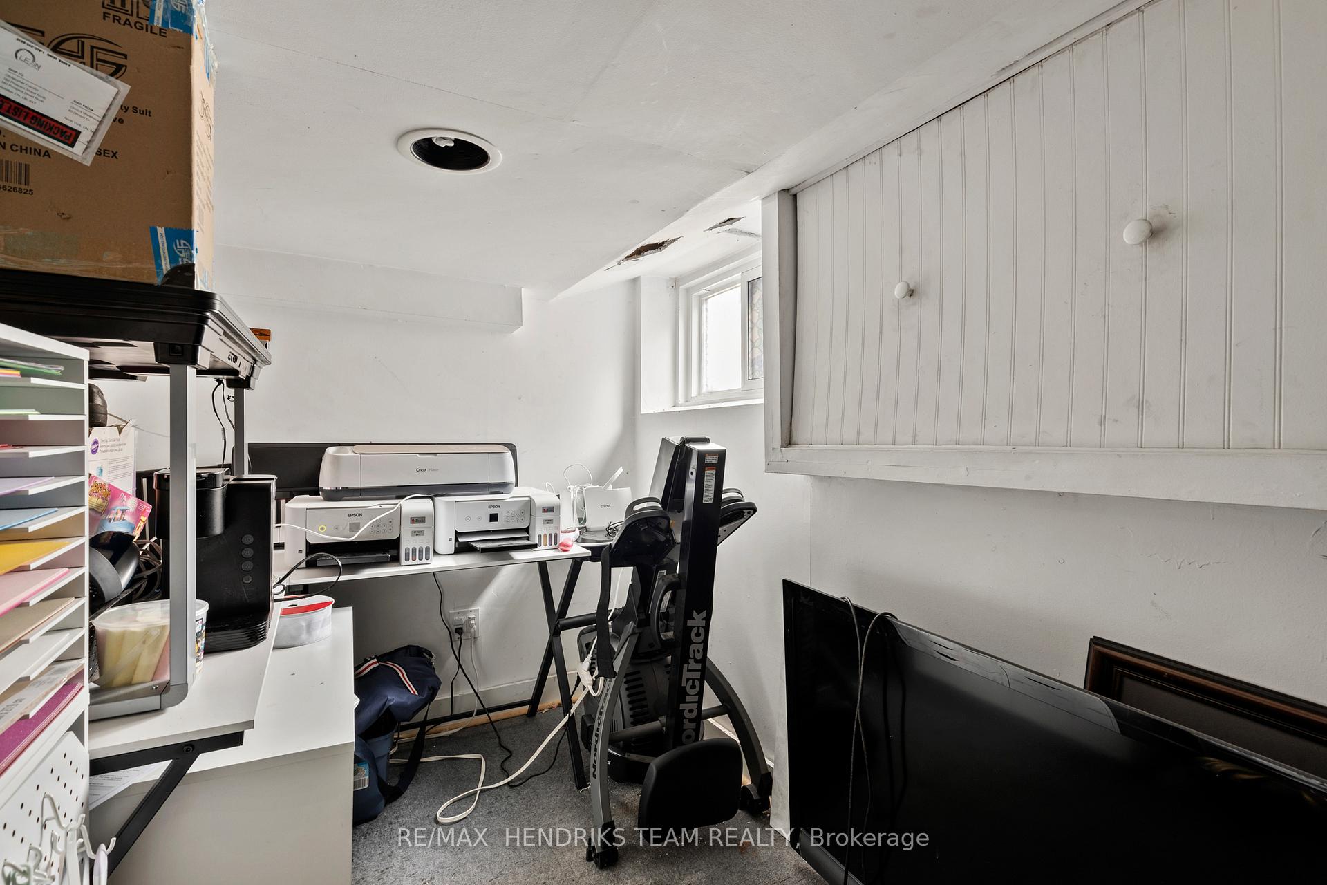 Photo 22 of 160 Prospect Street N, Hamilton, Stripley — HOMEH