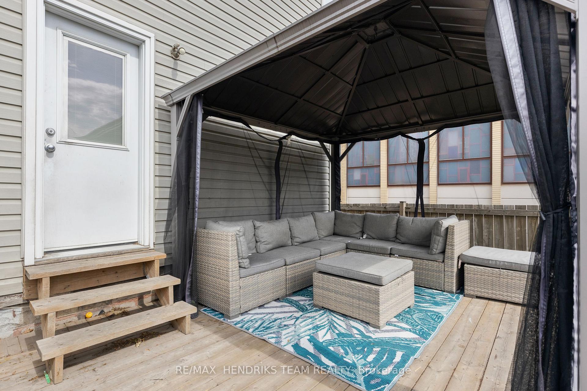 Photo 23 of 160 Prospect Street N, Hamilton, Stripley — HOMEH