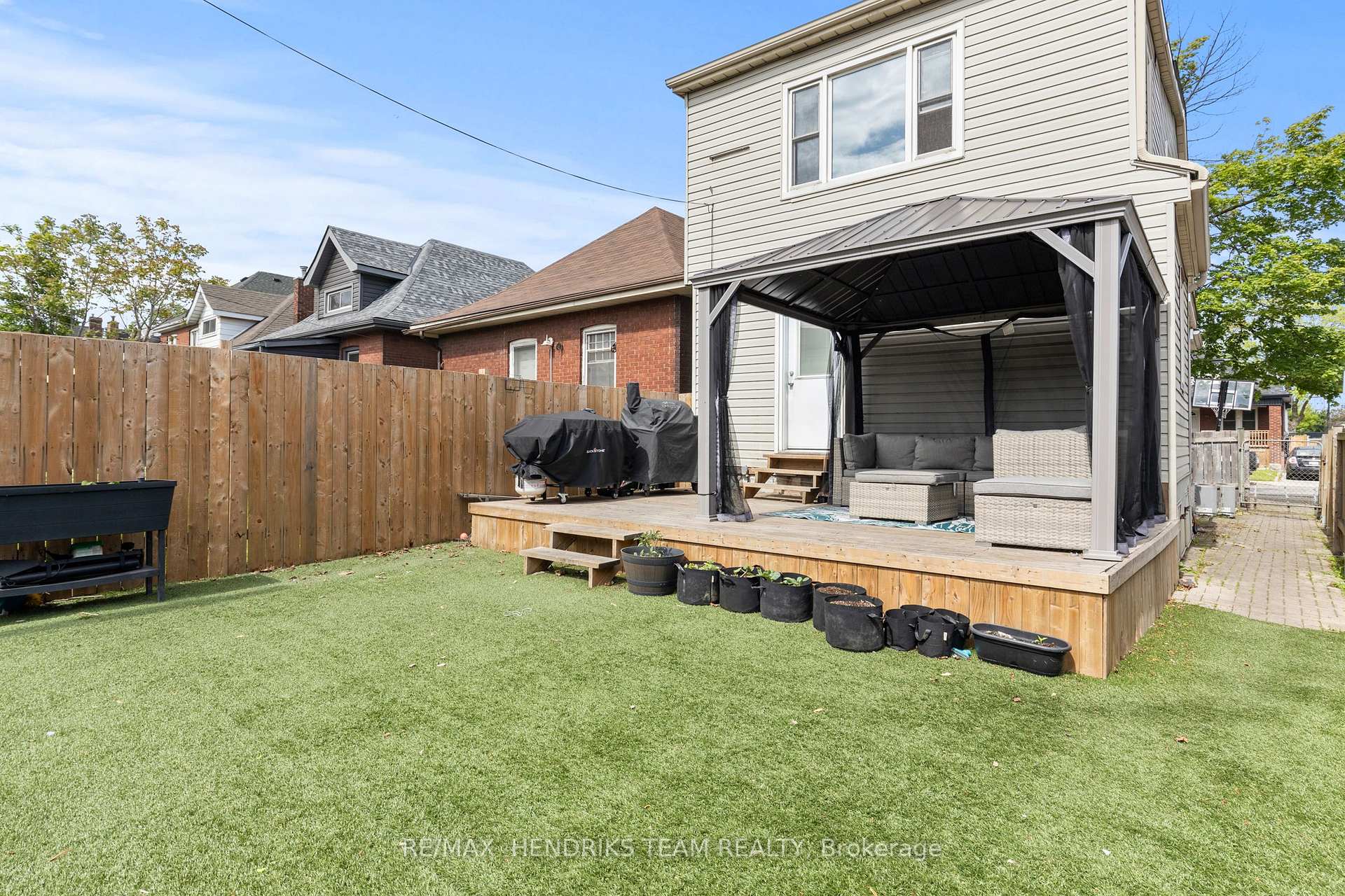 Photo 25 of 160 Prospect Street N, Hamilton, Stripley — HOMEH