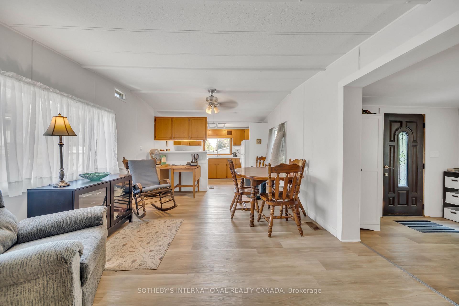 Photo 11 of Unit 21, 580 Beaver Creek Road, Waterloo — HOMEH