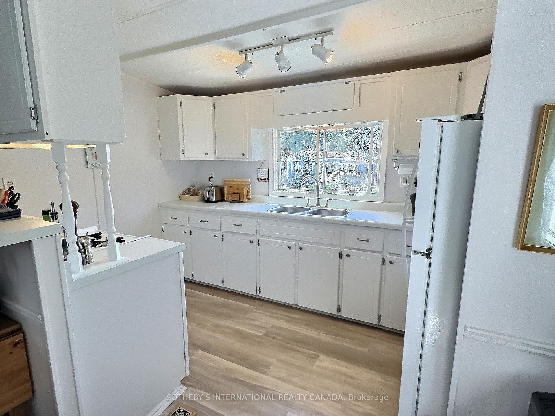 Photo 14 of Unit 21, 580 Beaver Creek Road, Waterloo — HOMEH