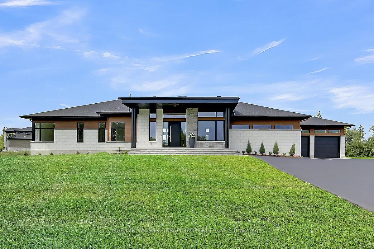 Photo 2 of 1070 Green Jacket Crescent, Ottawa, Greely — HOMEH