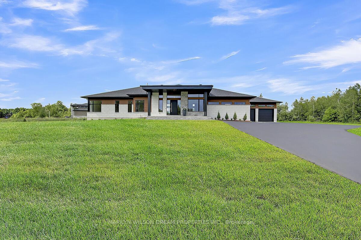 Photo 4 of 1070 Green Jacket Crescent, Ottawa, Greely — HOMEH