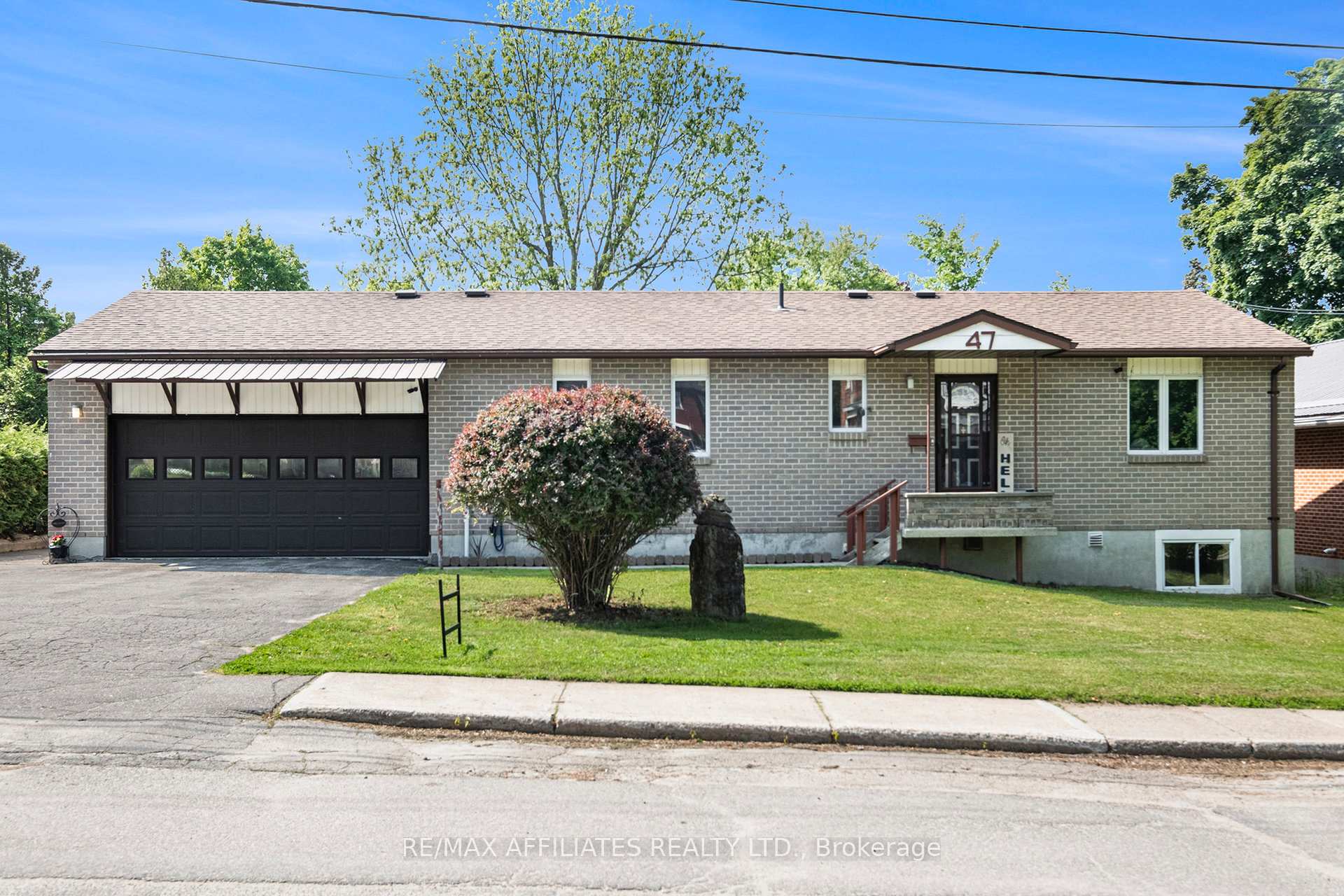 Front of 47 Gladstone Avenue
