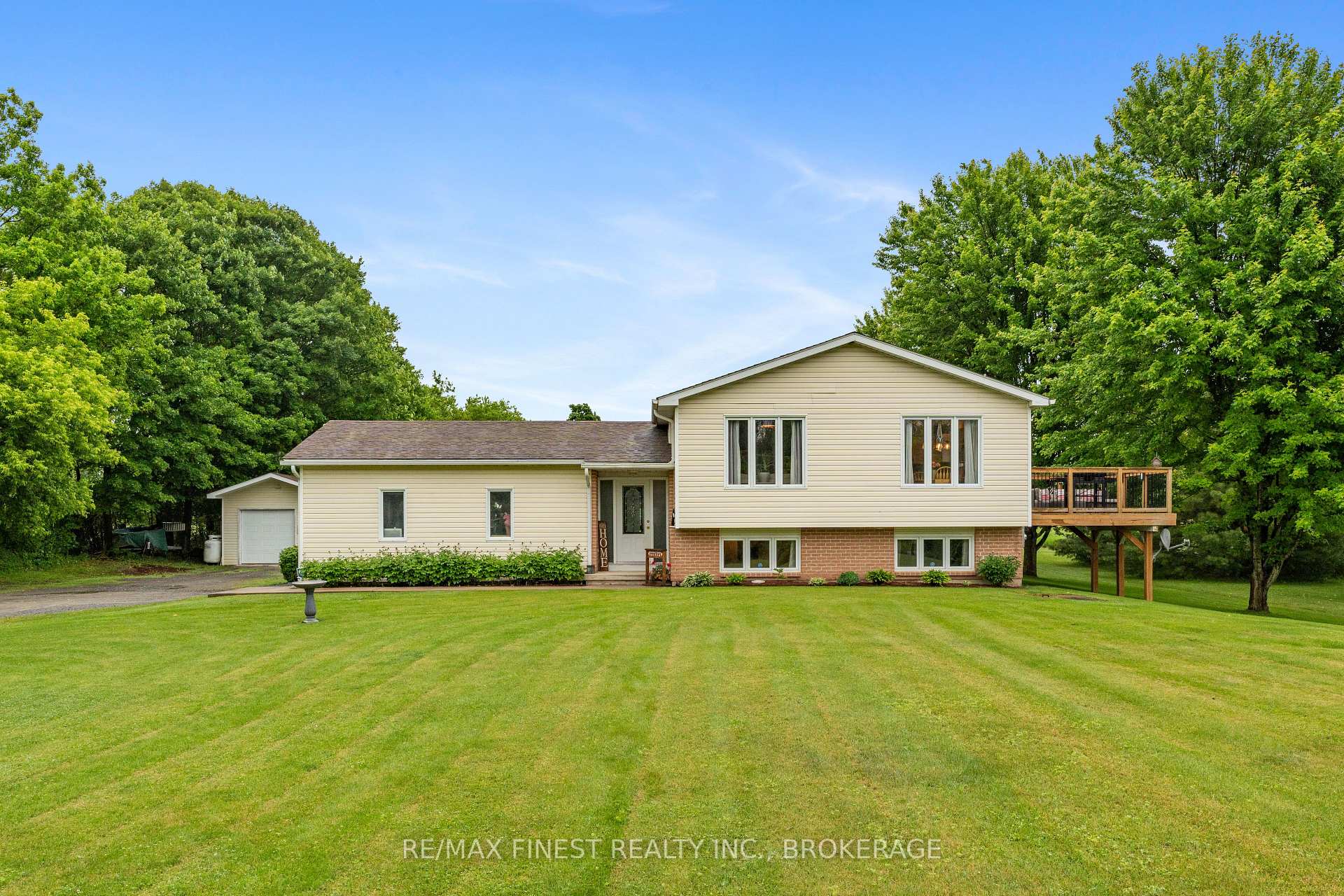 Photo 2 of 4796 Rosedale Road, Frontenac, Frontenac South — HOMEH