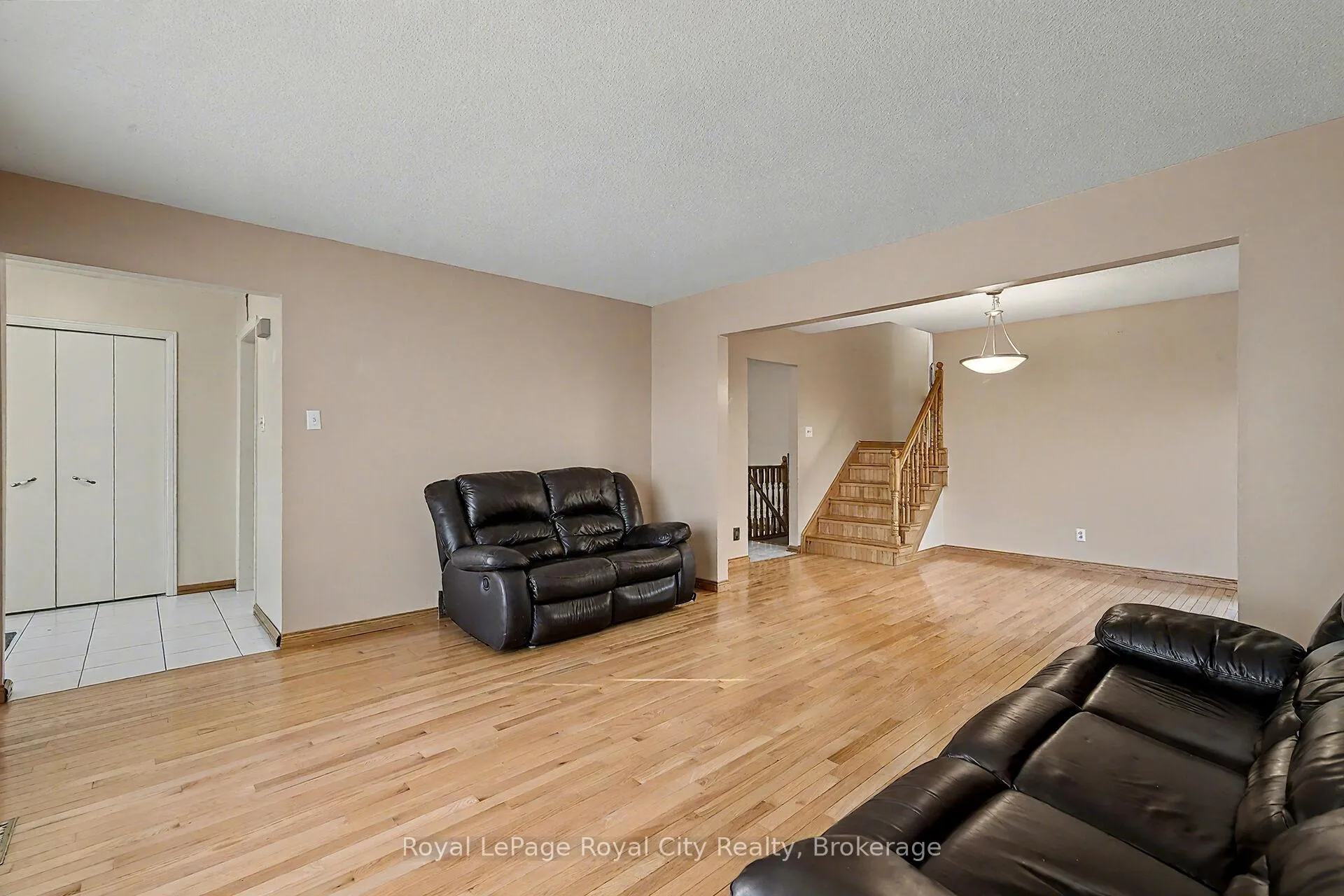 Photo 6 of 77 Kortright Road W, Guelph, Kortright West — HOMEH