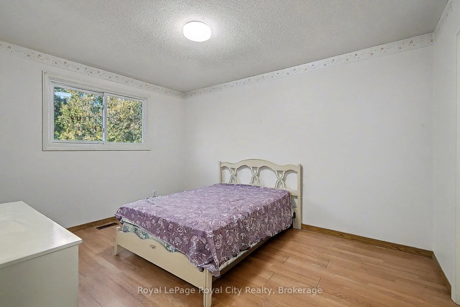 Photo 18 of 77 Kortright Road W, Guelph, Kortright West — HOMEH