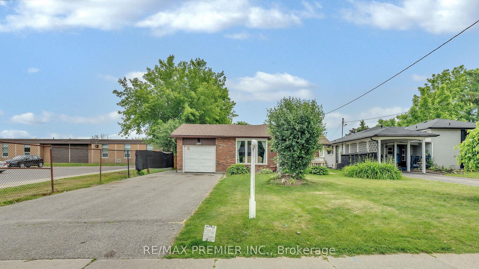 Photo 2 of 437 Adelaide Avenue E, Oshawa, O'Neill — HOMEH