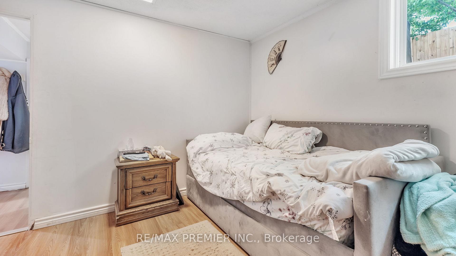 Photo 19 of 437 Adelaide Avenue E, Oshawa, O'Neill — HOMEH