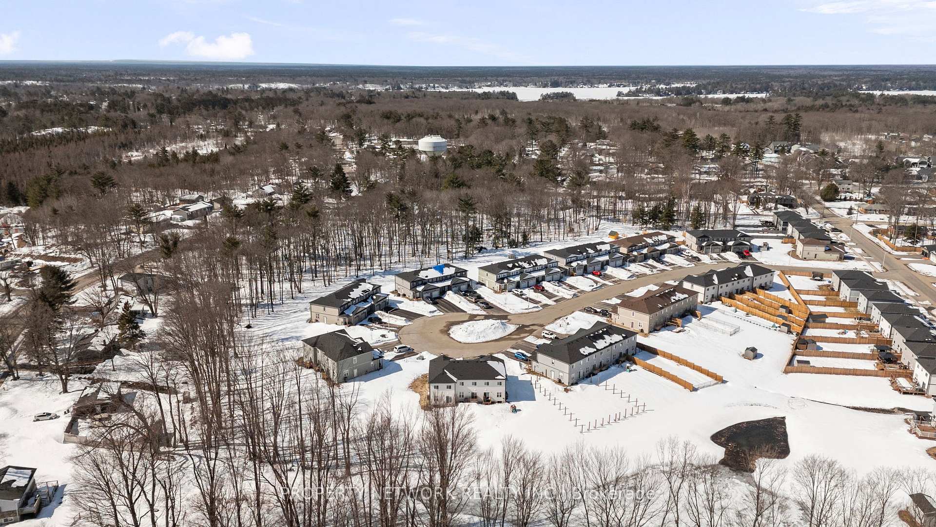 Photo 5 of 330 Daffodil Court, Gravenhurst, Muskoka (S) — HOMEH
