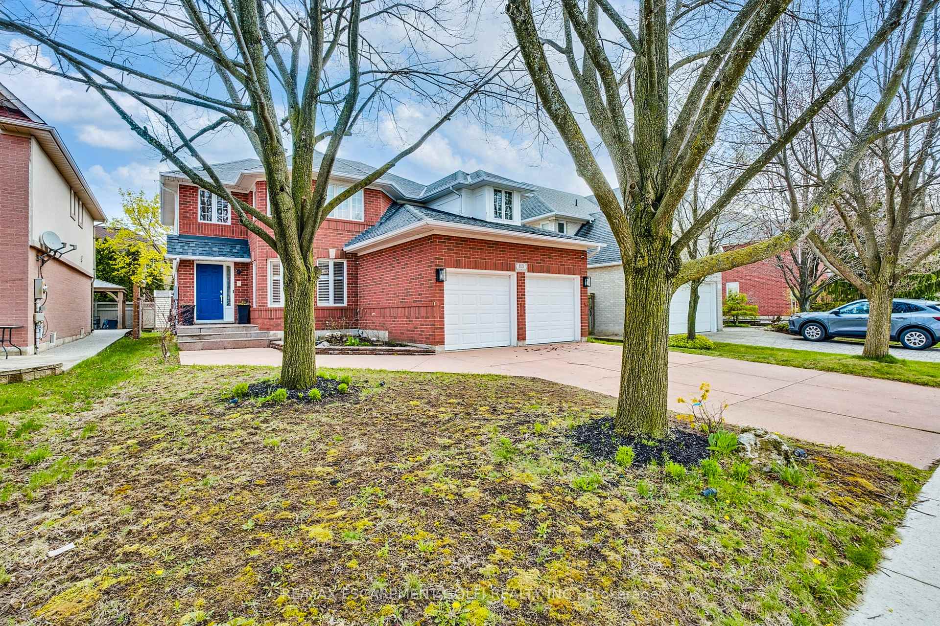 Front of 113 Meadowlands Boulevard