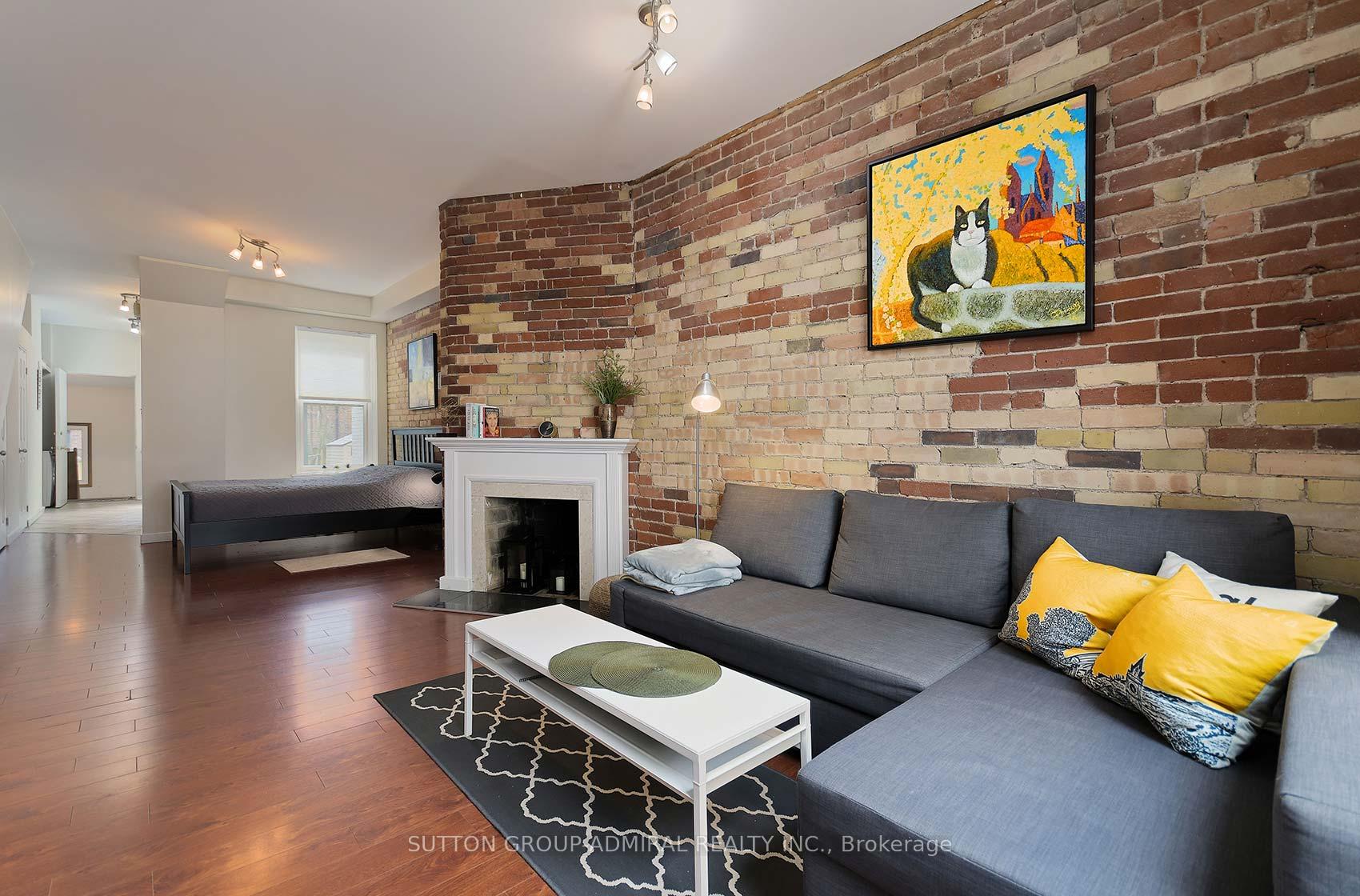 Photo 3 of 45 Granby Street, Toronto, Waterfront Communities — HOMEH
