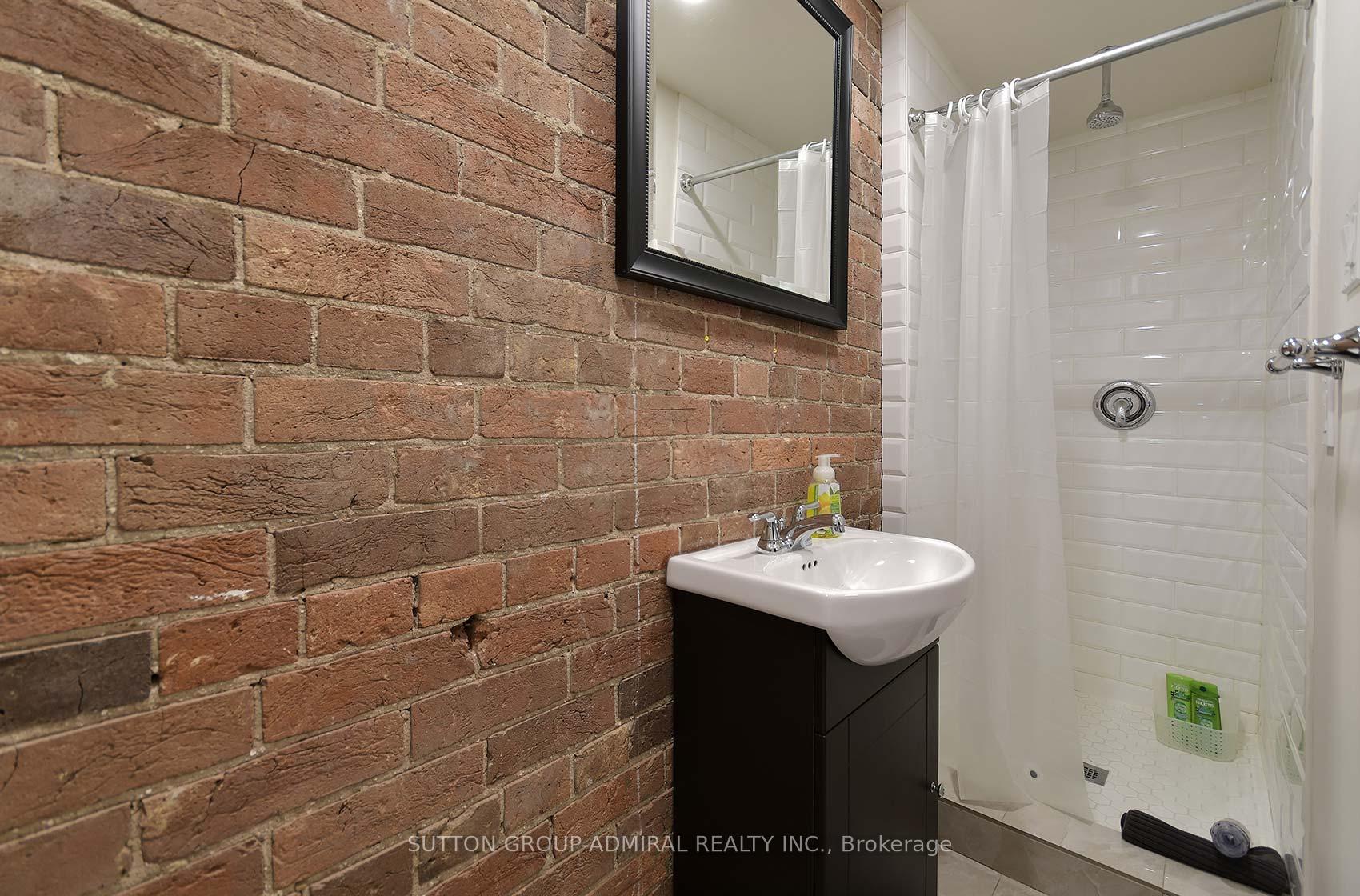 Photo 12 of 45 Granby Street, Toronto, Waterfront Communities — HOMEH