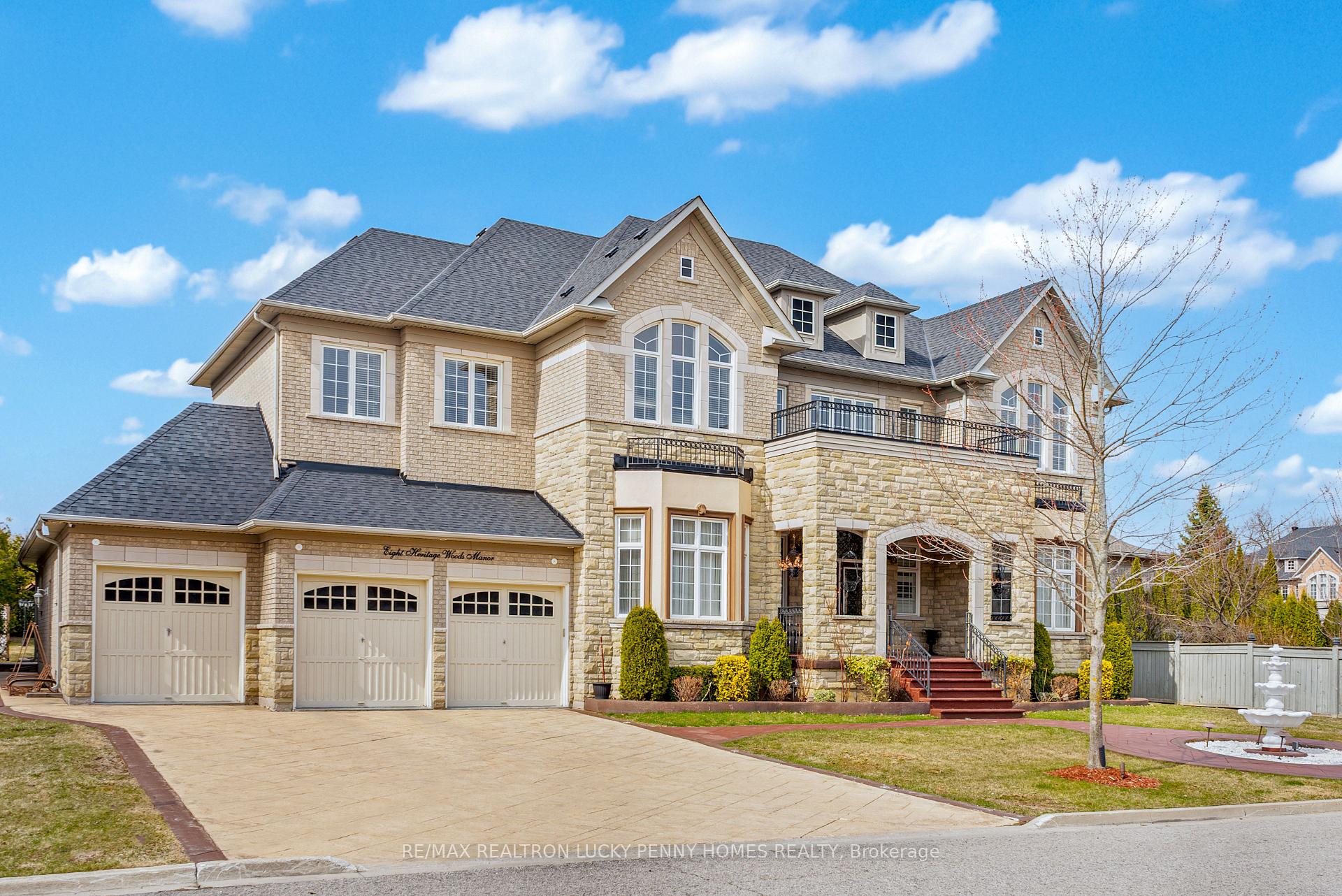Front of 8 Heritage Woods Manor