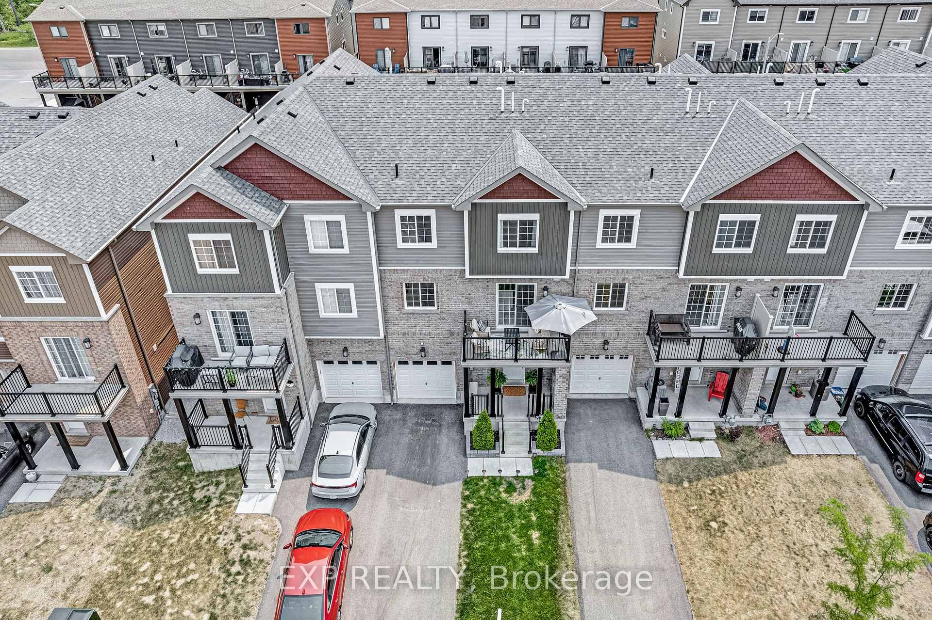 Front of 11 Kodiak Terrace