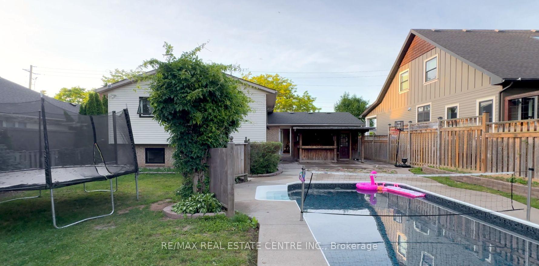 Photo 17 of 208 Central Avenue, Grimsby, Grimsby East — HOMEH